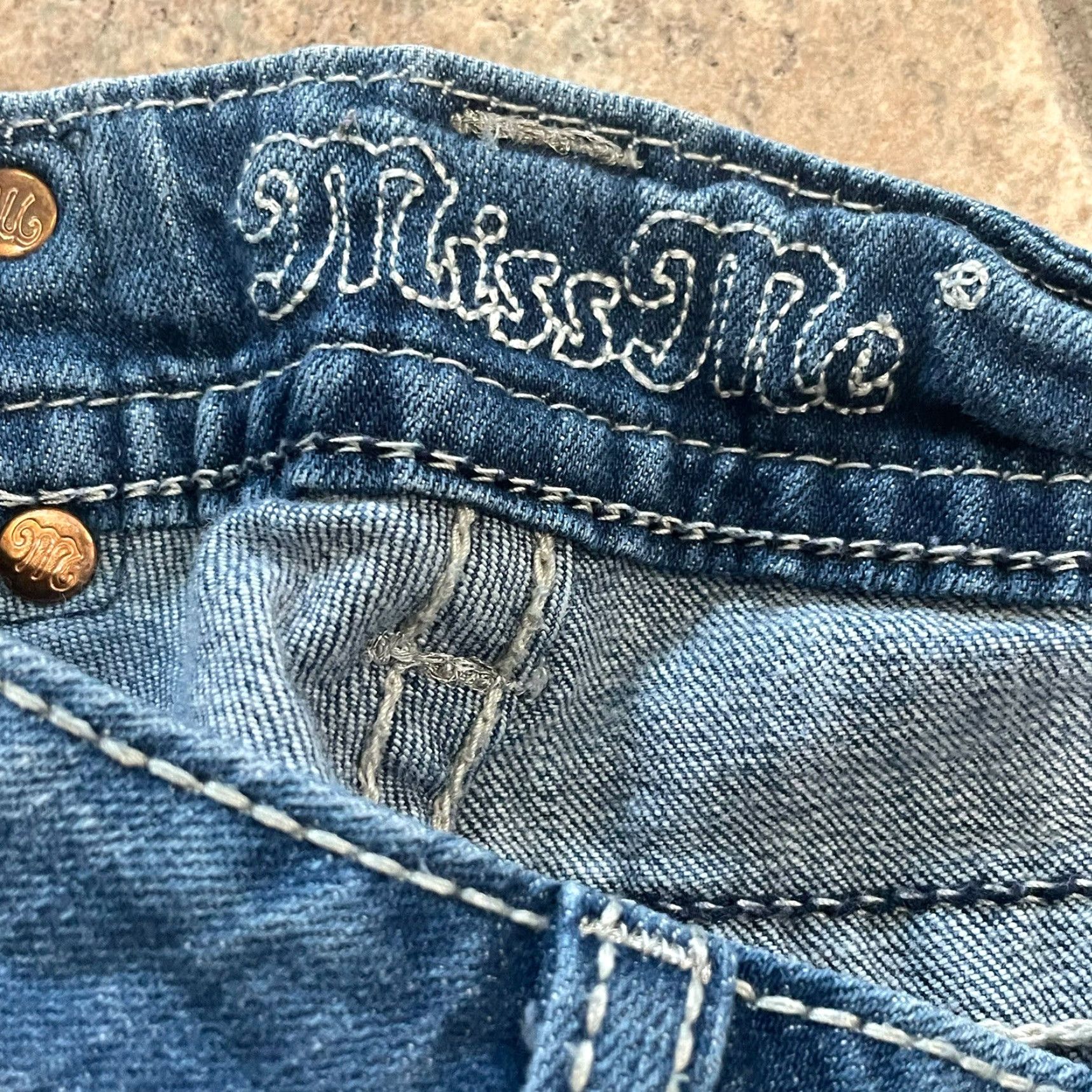 Miss Me VINTAGE Miss Me Skinny Jeans Women Size 25 Blue Distressed Embellished Pockets 2000s Size 42" / US 20 - 7 Thumbnail