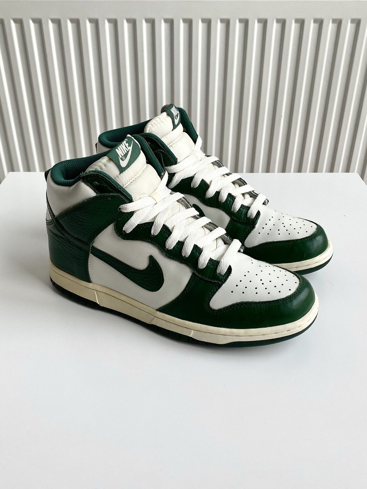 Nike 2011 Nike Dunk High Gorge Green Sail Pack Size US 8.5 / EU 41-42 - 3 Thumbnail