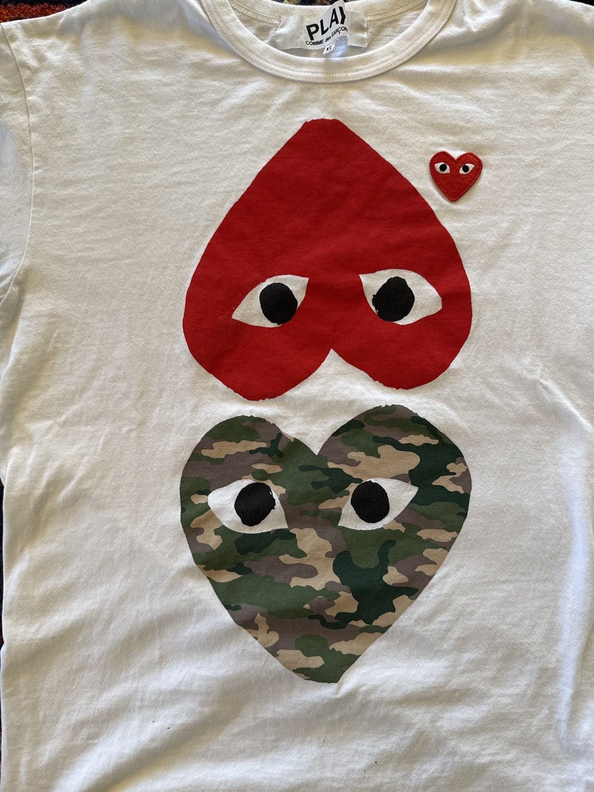 Comme des Garcons PLAY Iconic hearts red and camo with patch Size US L / EU 52-54 / 3 - 2 Thumbnail