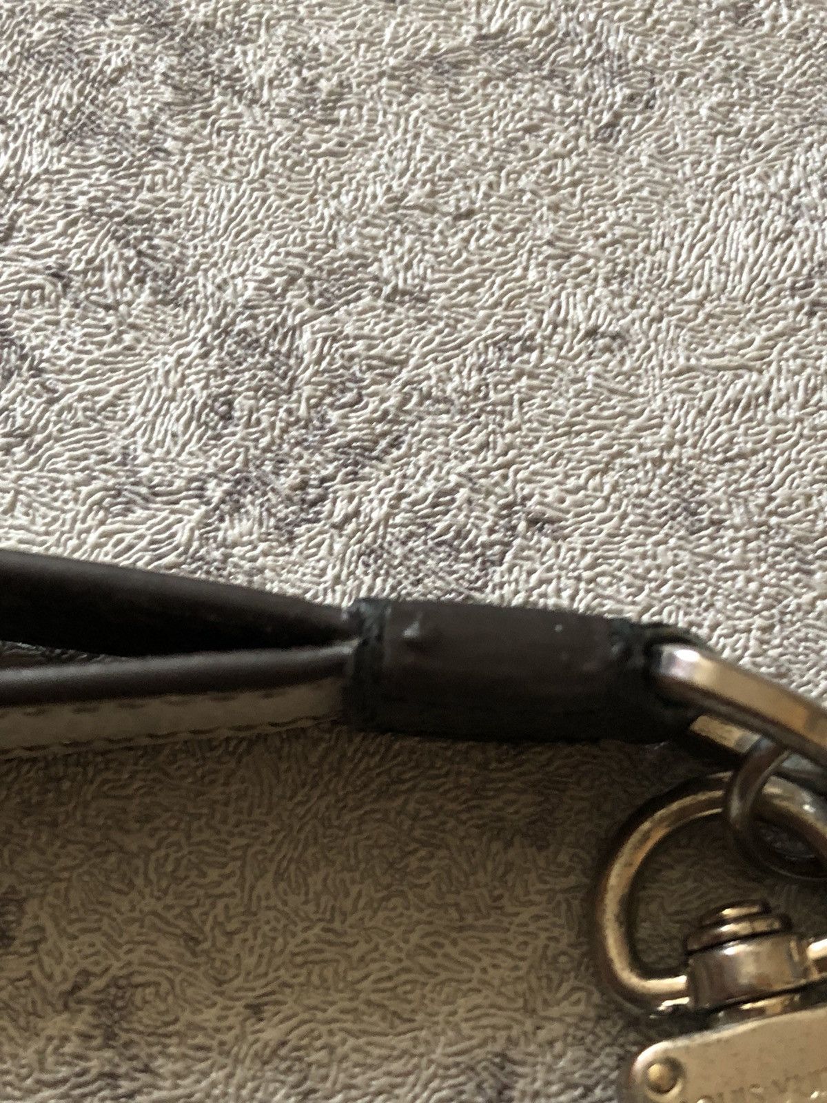 Louis Vuitton RARE LOUIS VUITTON KEY CHAIN Size ONE SIZE - 6 Thumbnail