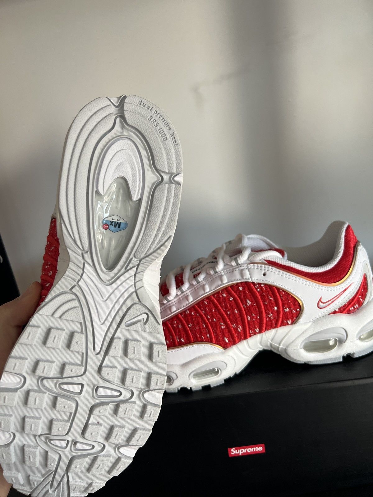 Nike × Supreme NIKE X SUPREME AIRMAX TAILWIND Size US 8 / EU 41 - 7 Thumbnail
