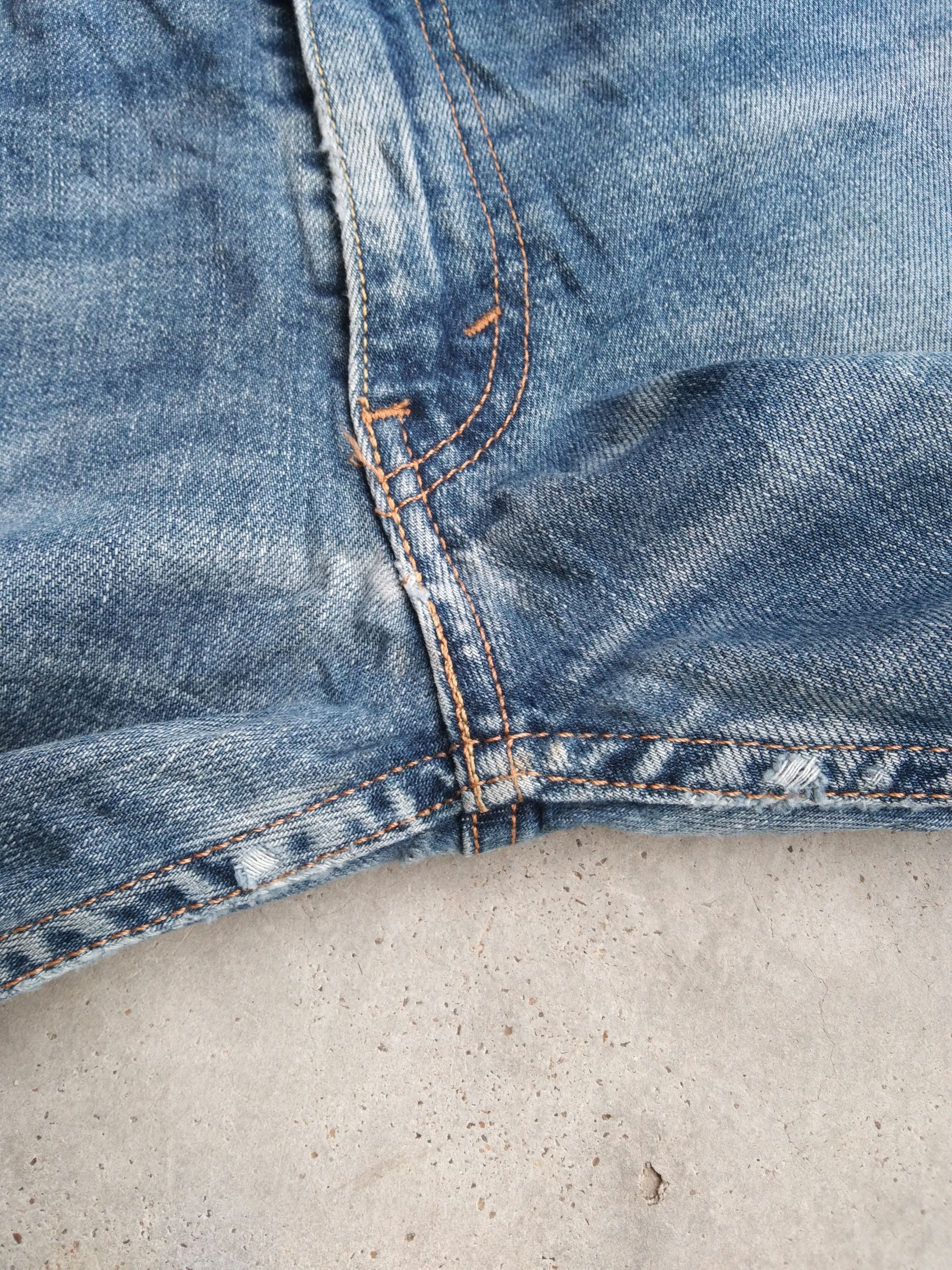 Levi's Vintage Levi's Jeans 513 Faded Blue Distressed Denim Size US 30 / EU 46 - 6 Thumbnail