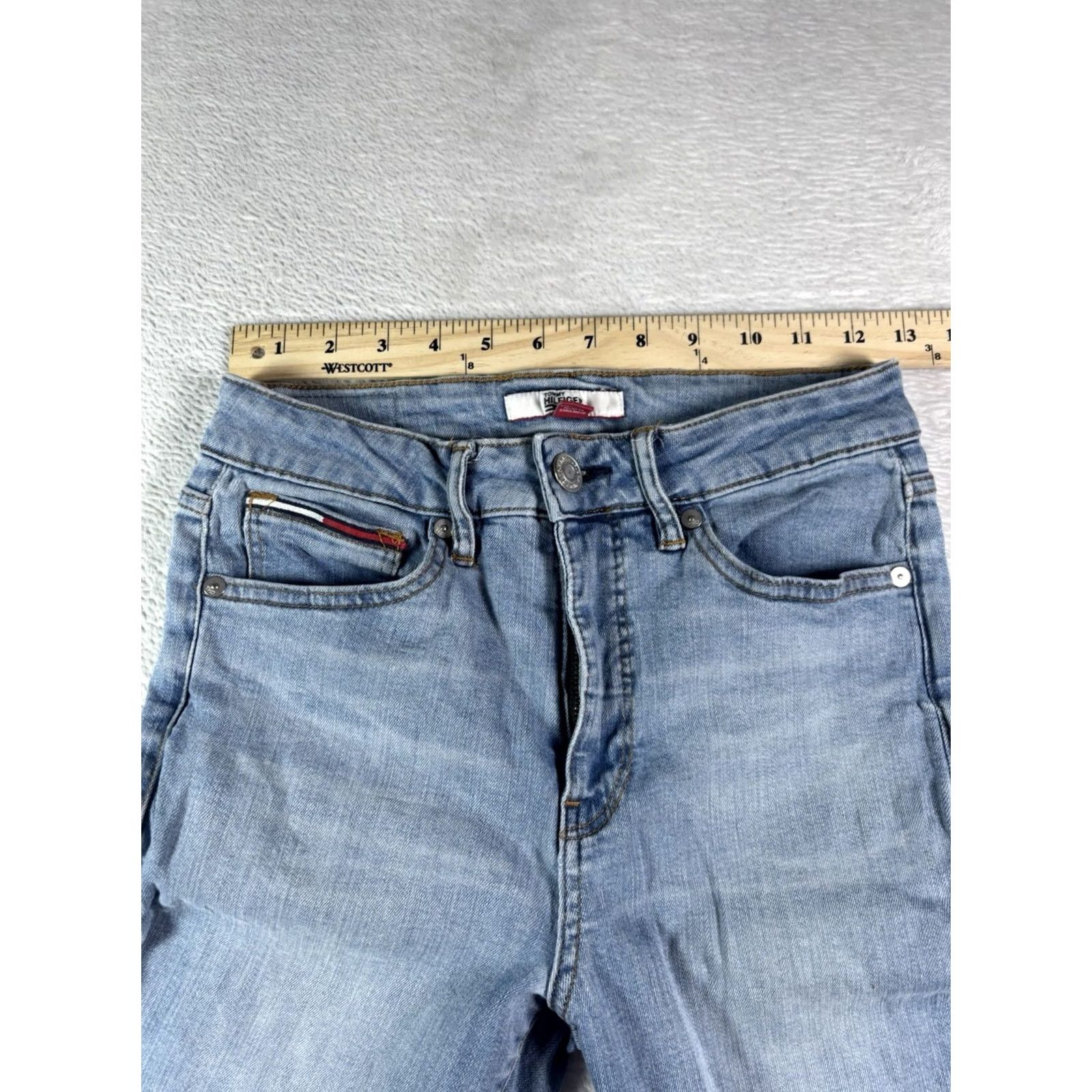 Tommy Hilfiger Tommy Hilfiger Jeans Women's Size 4 Blue Light Washed Straight Leg Denim Size 27" / US 4 / IT 40 - 7 Thumbnail