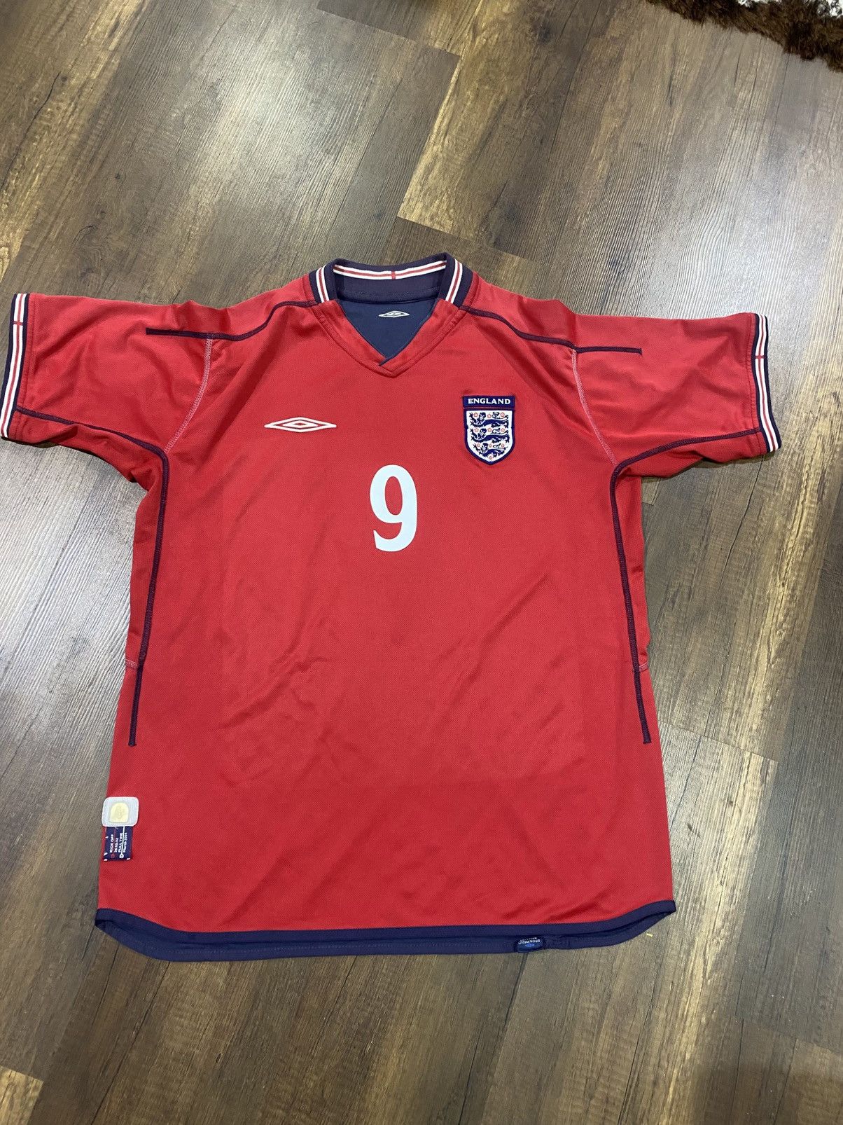 Umbro × Vintage Original Umbro 90’s England Jersey Robbie Fowler 9 Size US L / EU 52-54 / 3 - 1 Thumbnail
