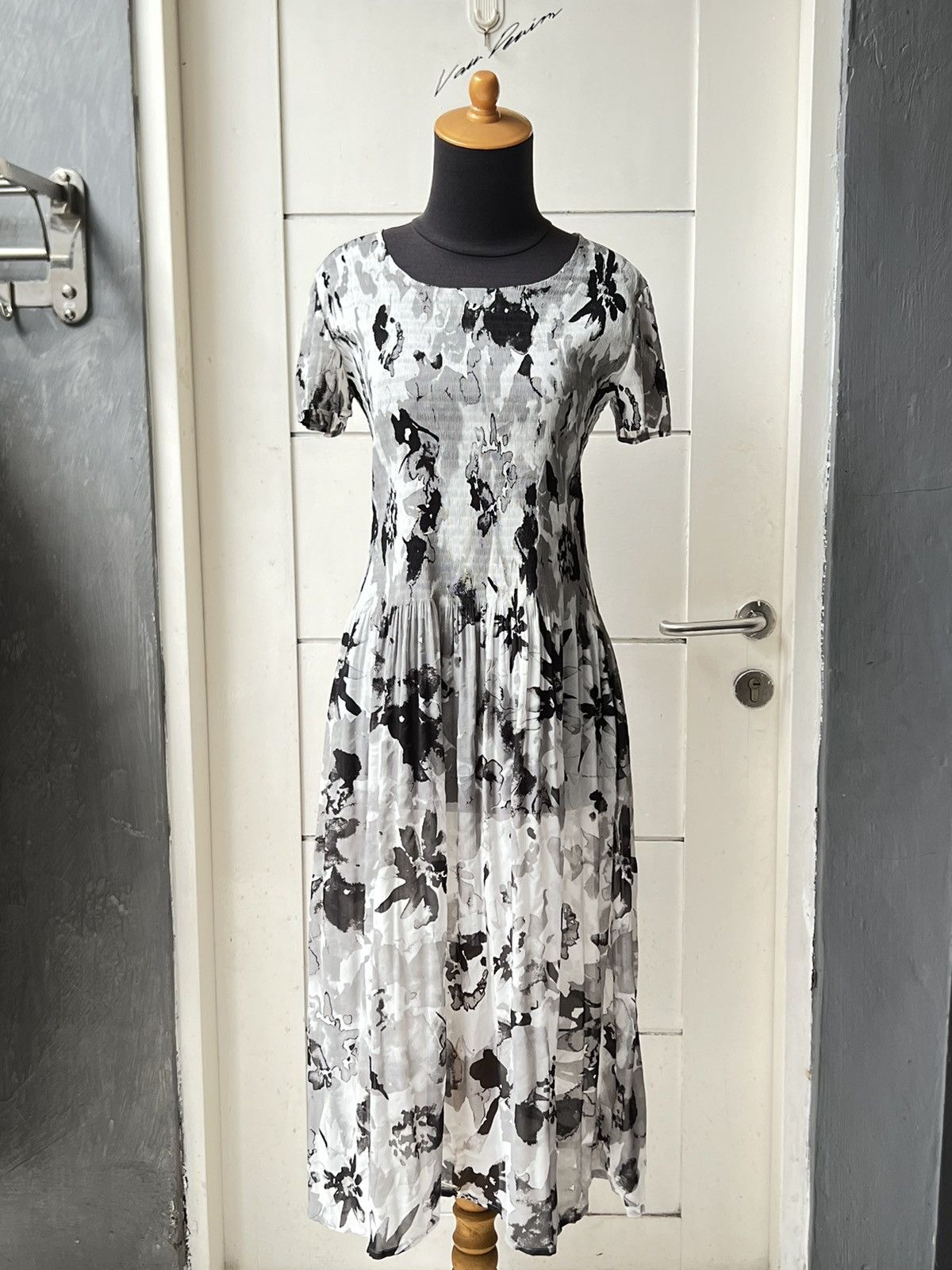 Other SPECCHIO Flower Motive Grey Dress Size XS / US 0-2 / IT 36-38 - 1 Thumbnail