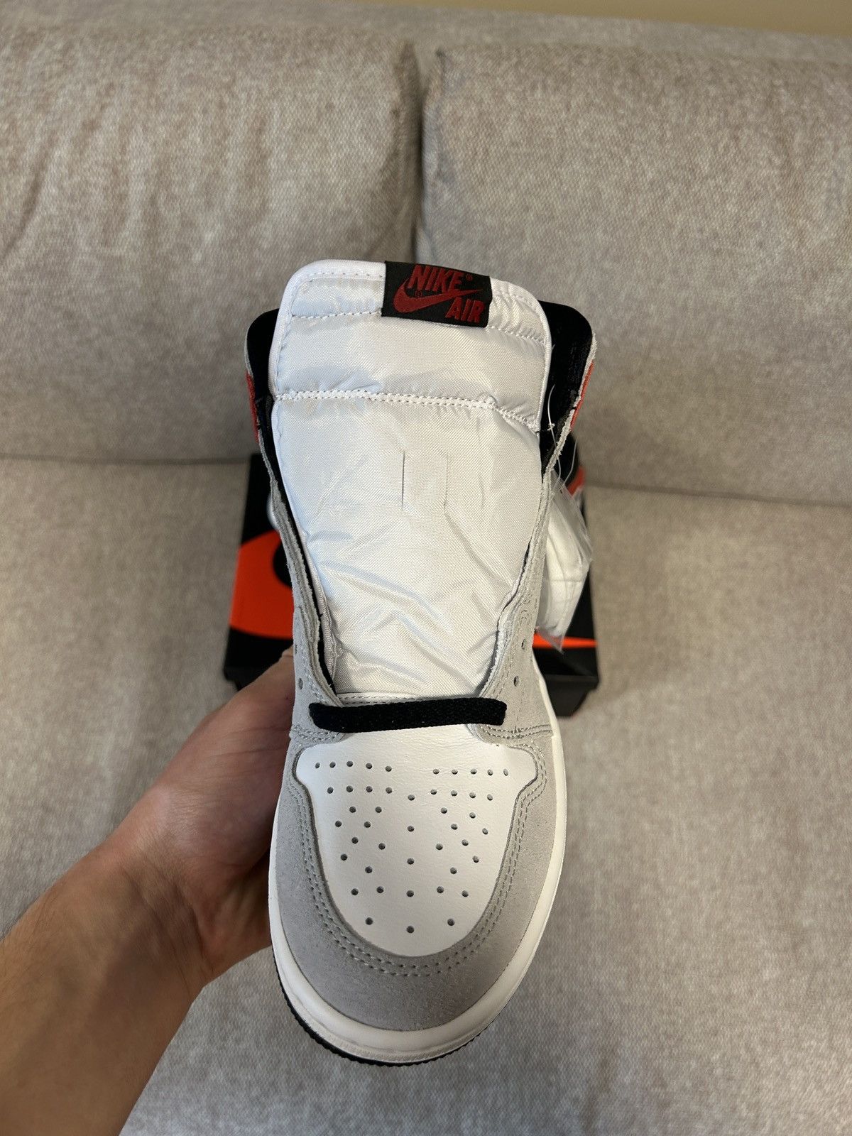 Jordan Brand × Nike Jordan 1 High Light Smoke Gray Size US 10 / EU 43 - 4 Thumbnail