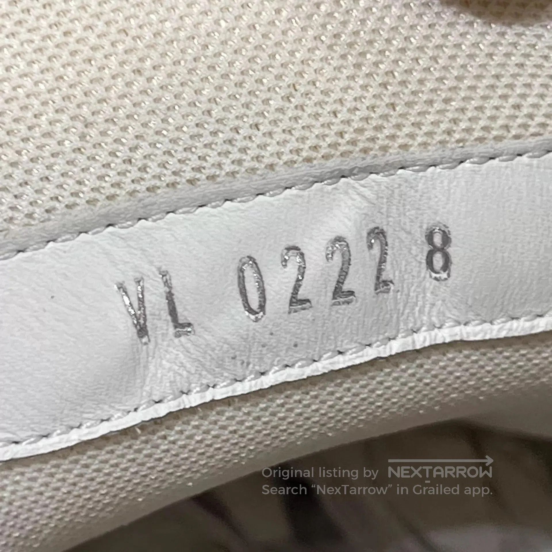 Louis Vuitton White Low. Size US 9 / EU 42 - 8 Thumbnail