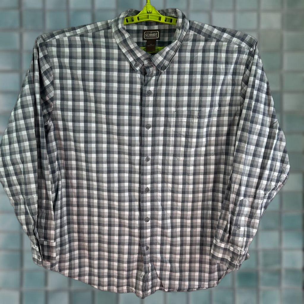 Vintage C. E. Schmidt Workwear Plaid Button-Down Shirt Men’s 2XL Gray Shirt Mens 2XL Gray Plaid Button-Down Workwear Size US XXL / EU 58 / 5 - 1 Thumbnail