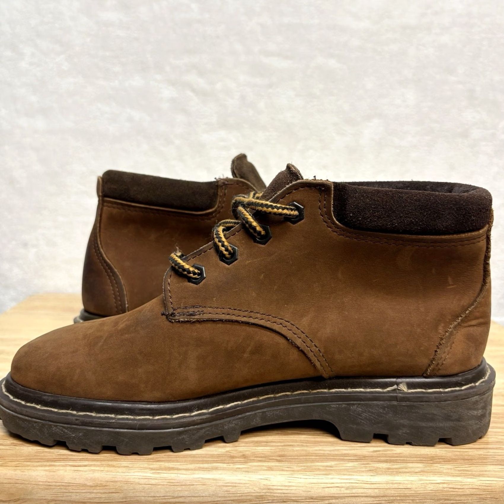 Eastland VINTAGE Eastland Chukka Boot Leather Lace Up Ankle Lug Sole Brown Women 7.5 Size M Casual Size US 8 / IT 38 - 7 Thumbnail