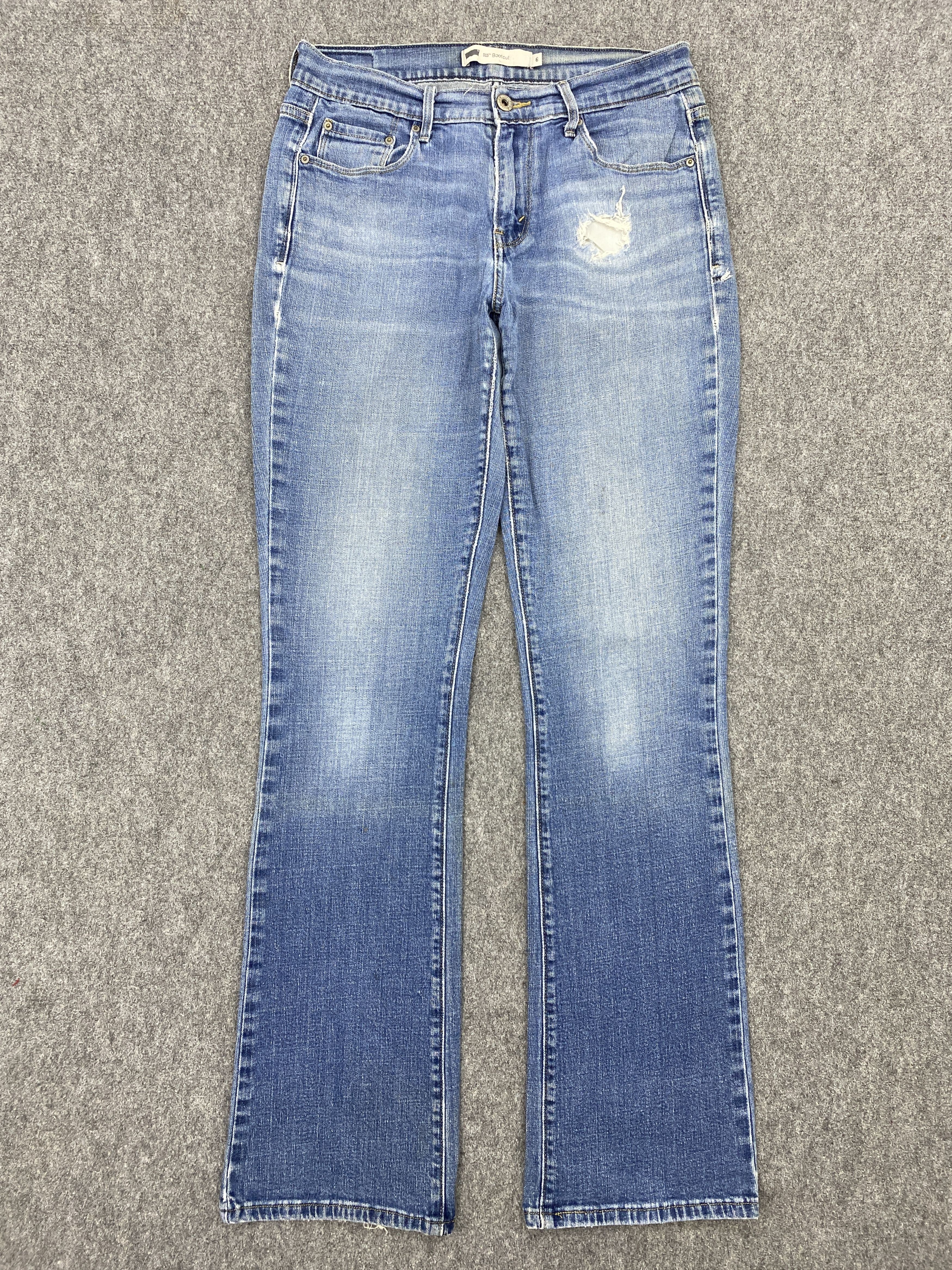 Levi's Vintage Levis 515 Flared Bootcut Faded Blue Jeans S0042 Size 30" / US 8 / IT 44 - 1 Thumbnail