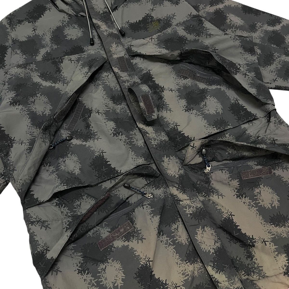 Karrimor Vtg Karrimor Camouflage Hooded Gorpcore WindbreakerJacket Size US XL / EU 56 / 4 - 11 Thumbnail