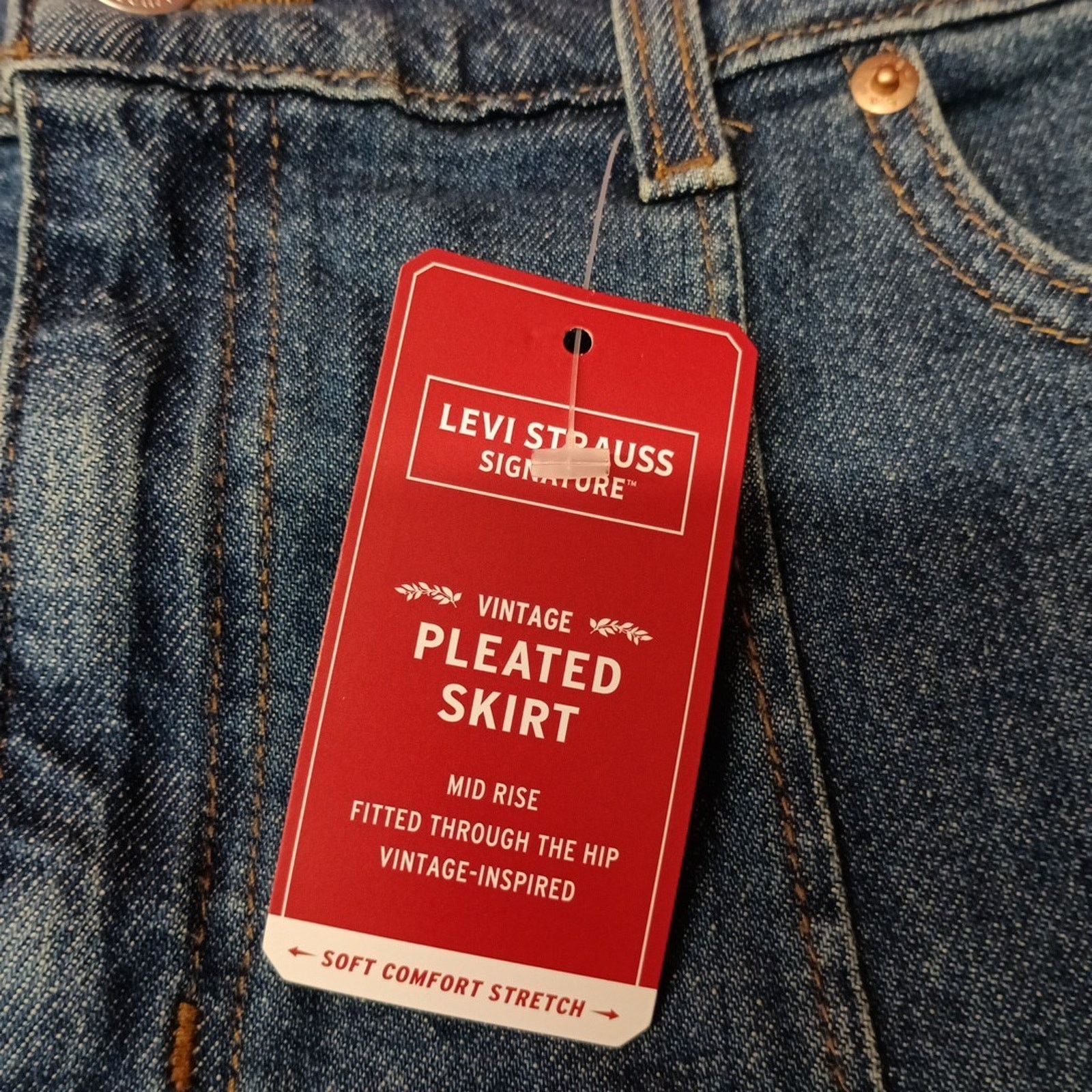 Levi's Levi Strauss Blue Denim Pleated Skirt Women's Size 14 W32 Size 32" / US 10 / IT 46 - 3 Thumbnail