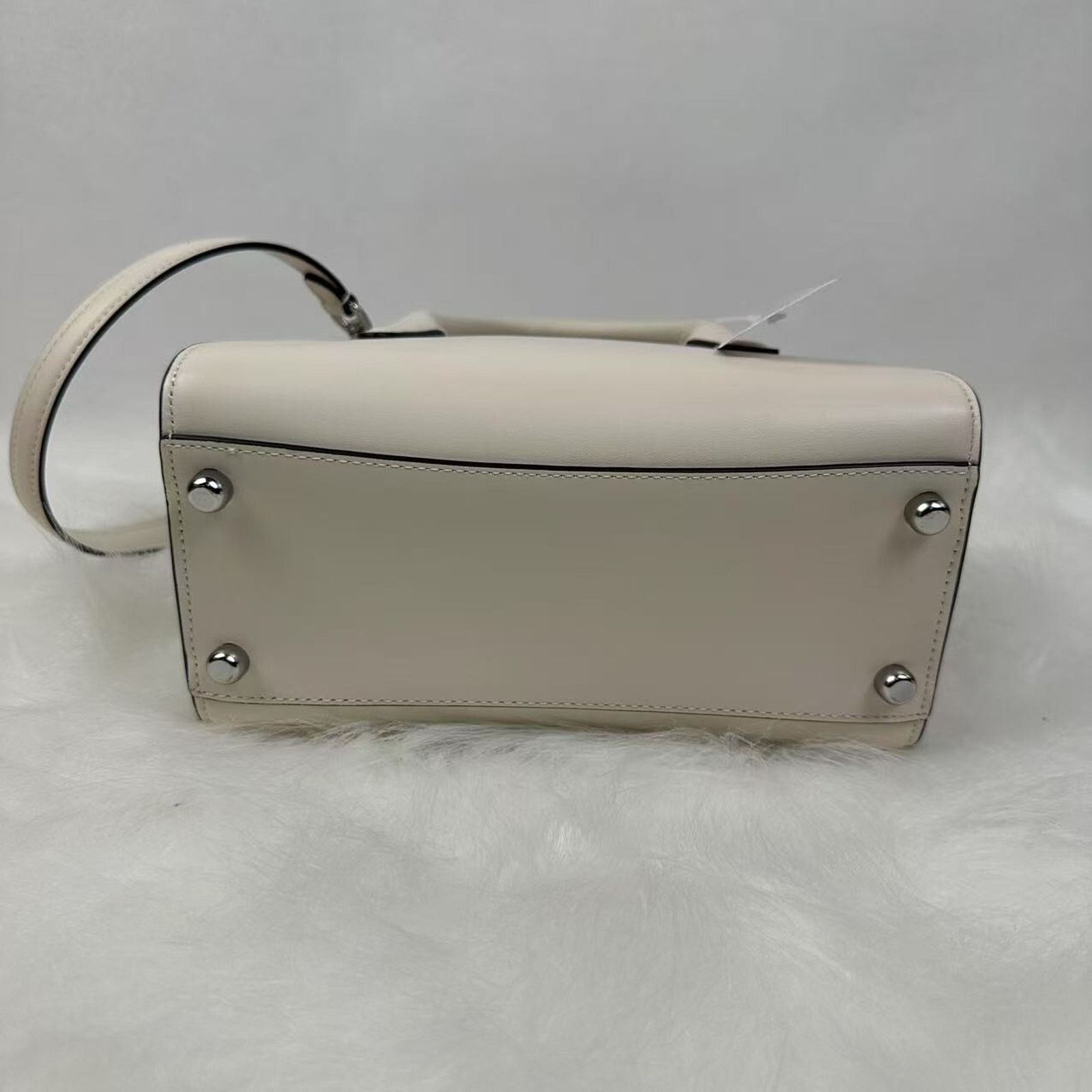 Coach COACH Andrea Carryall Bag Crossbody Leather/Chalk CP081 NWT Size ONE SIZE - 11 Thumbnail