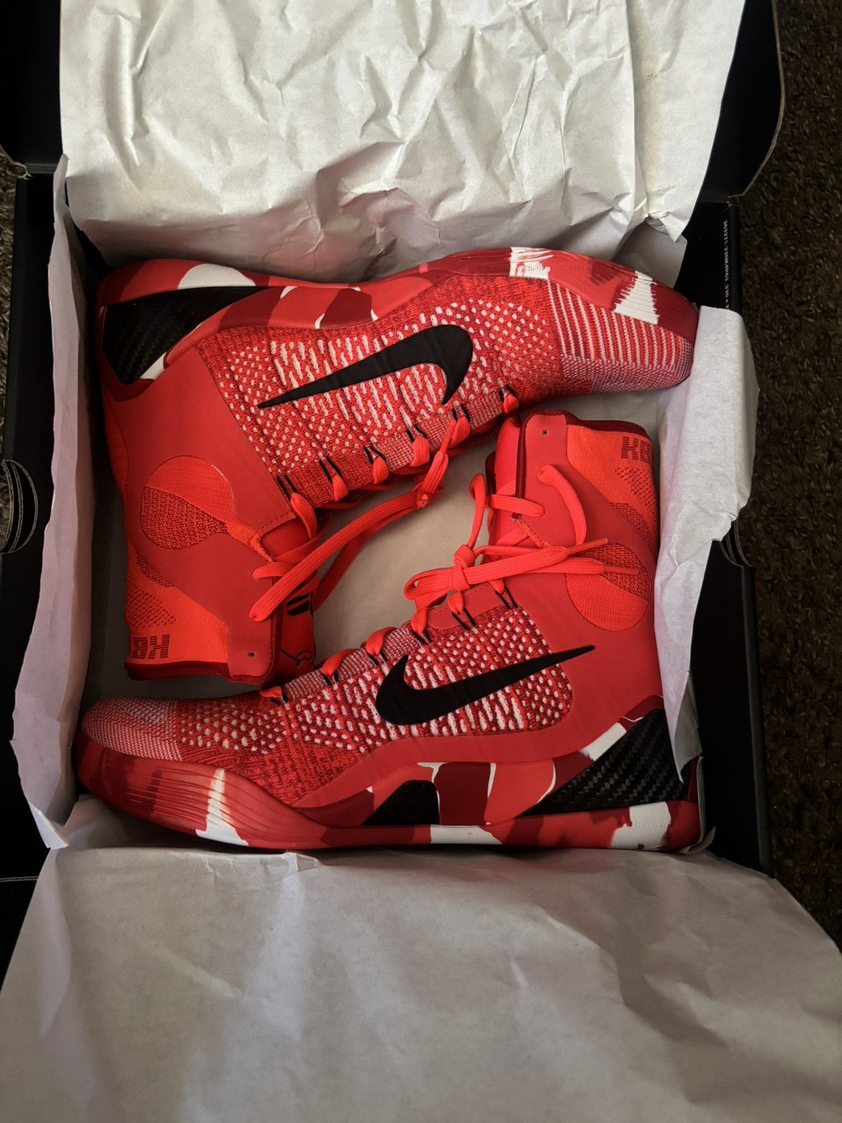 Nike Nike Kobe 9 Elite Protro Christmas Size US 12.5 / EU 45-46 - 1 Thumbnail