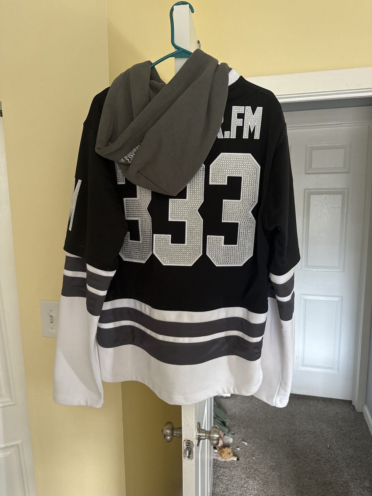 murd333r.fm Murd333r.fm hockey jersey gold kard exclusive RARE* Size US M / EU 48-50 / 2 - 2 Thumbnail