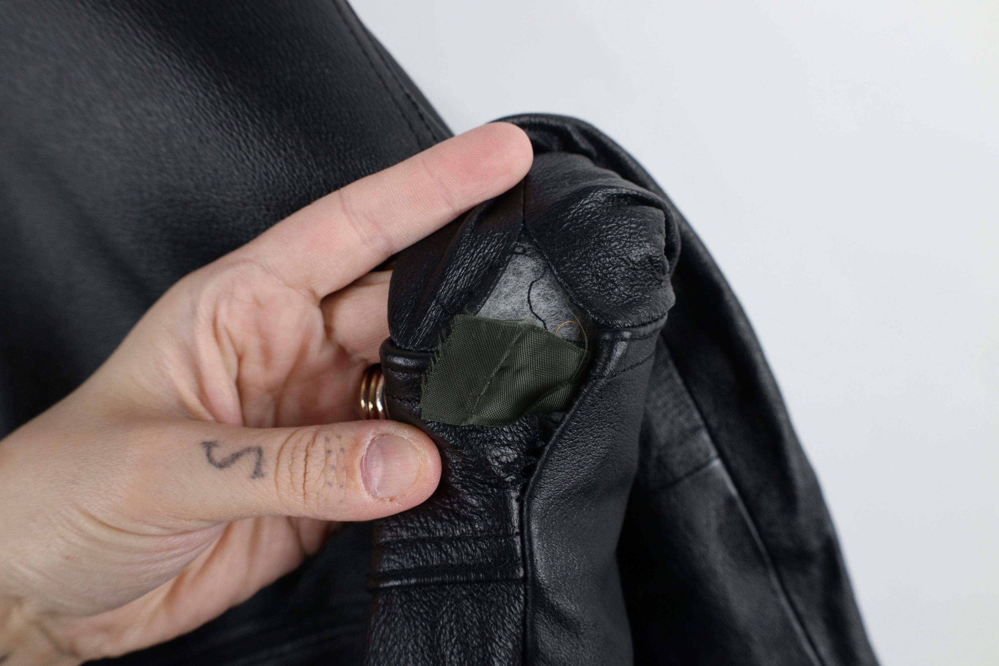 Vintage Vintage 90s Streetwear Leather Flight Bomber Jacket Black Size US L / EU 52-54 / 3 - 9 Thumbnail
