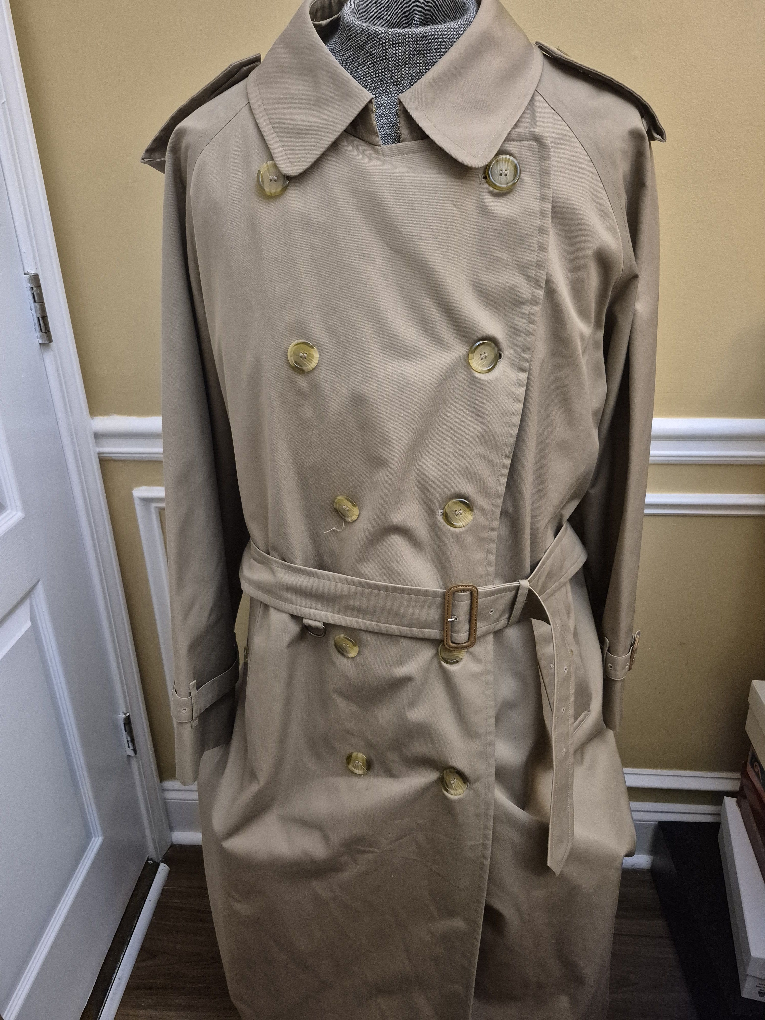 Burberry Burberry Tan Double Breast Trenchcoat Size 44 L Size US XL / EU 56 / 4 - 1 Thumbnail