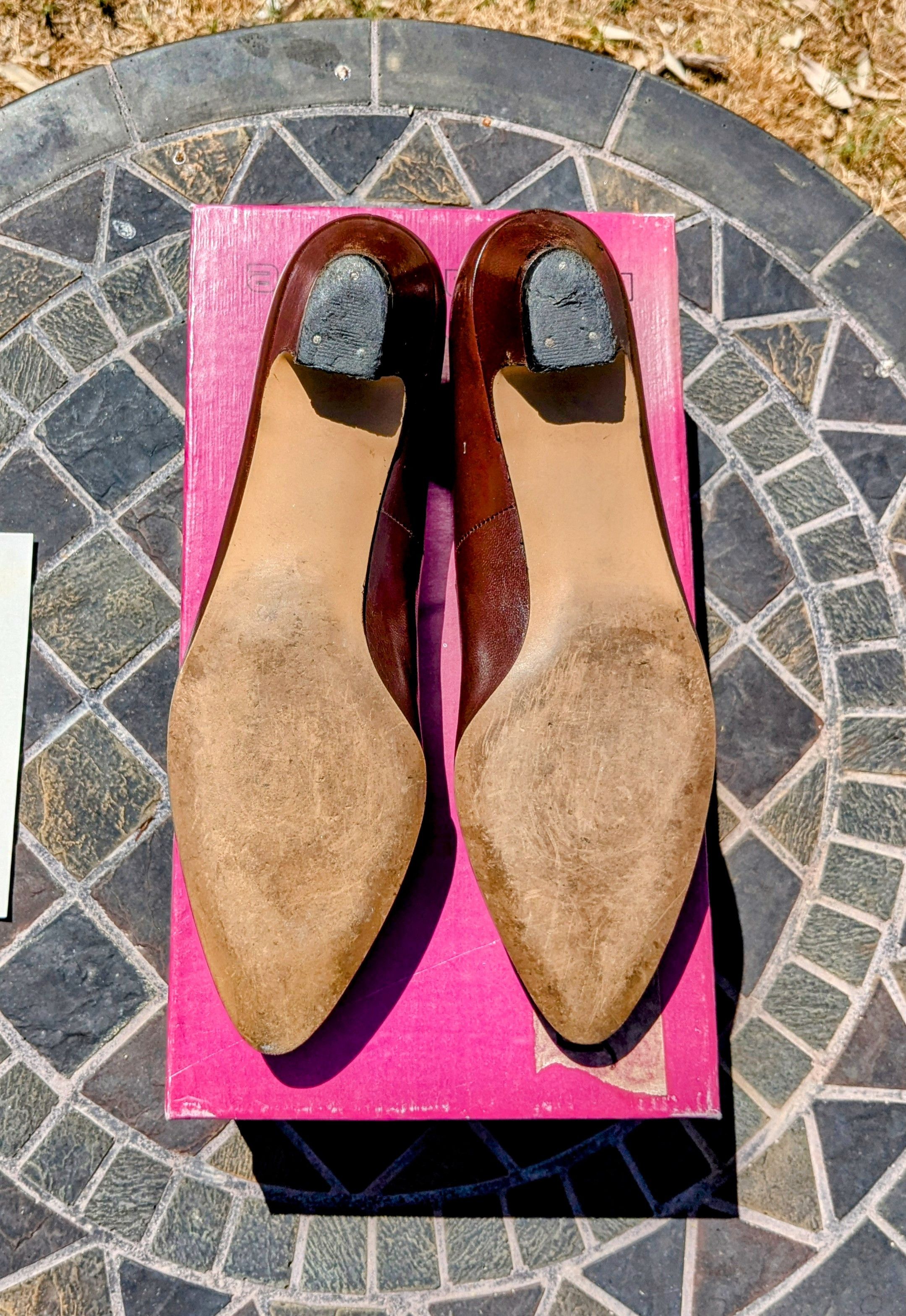 Liz Claiborne VTG Liz Claiborne Gamma Chocolate Spain Heel Pump Shoes Size US 6.5 / IT 36.5 - 9 Thumbnail