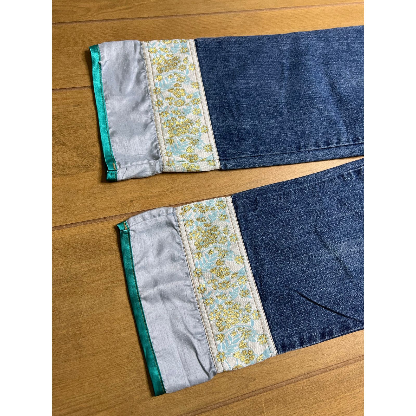 Vintage Jalate Jeans Womens 9/10 Sz 30x26 Blue Denim Floral Cuff Size 30" / US 8 / IT 44 - 12 Thumbnail