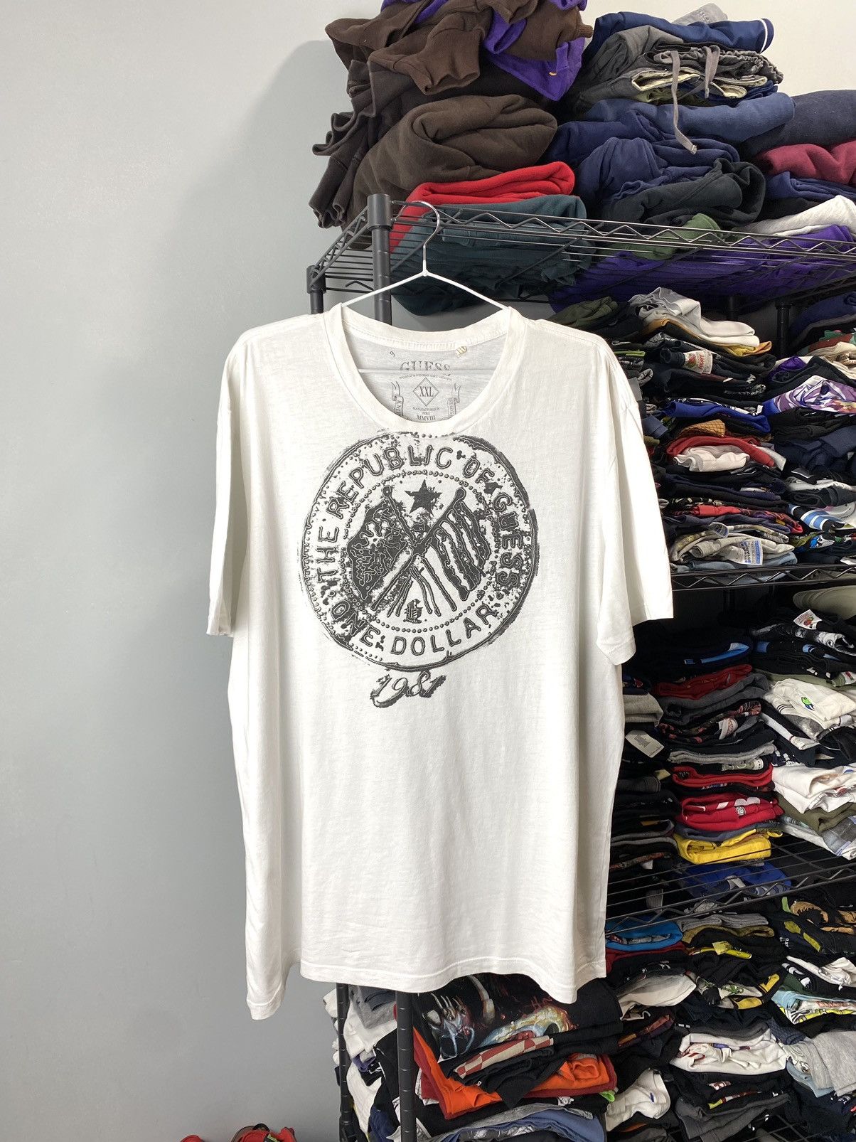 Guess Vintage Guess One Dollar Art T Shirt Size US XXL / EU 58 / 5 - 1 Thumbnail