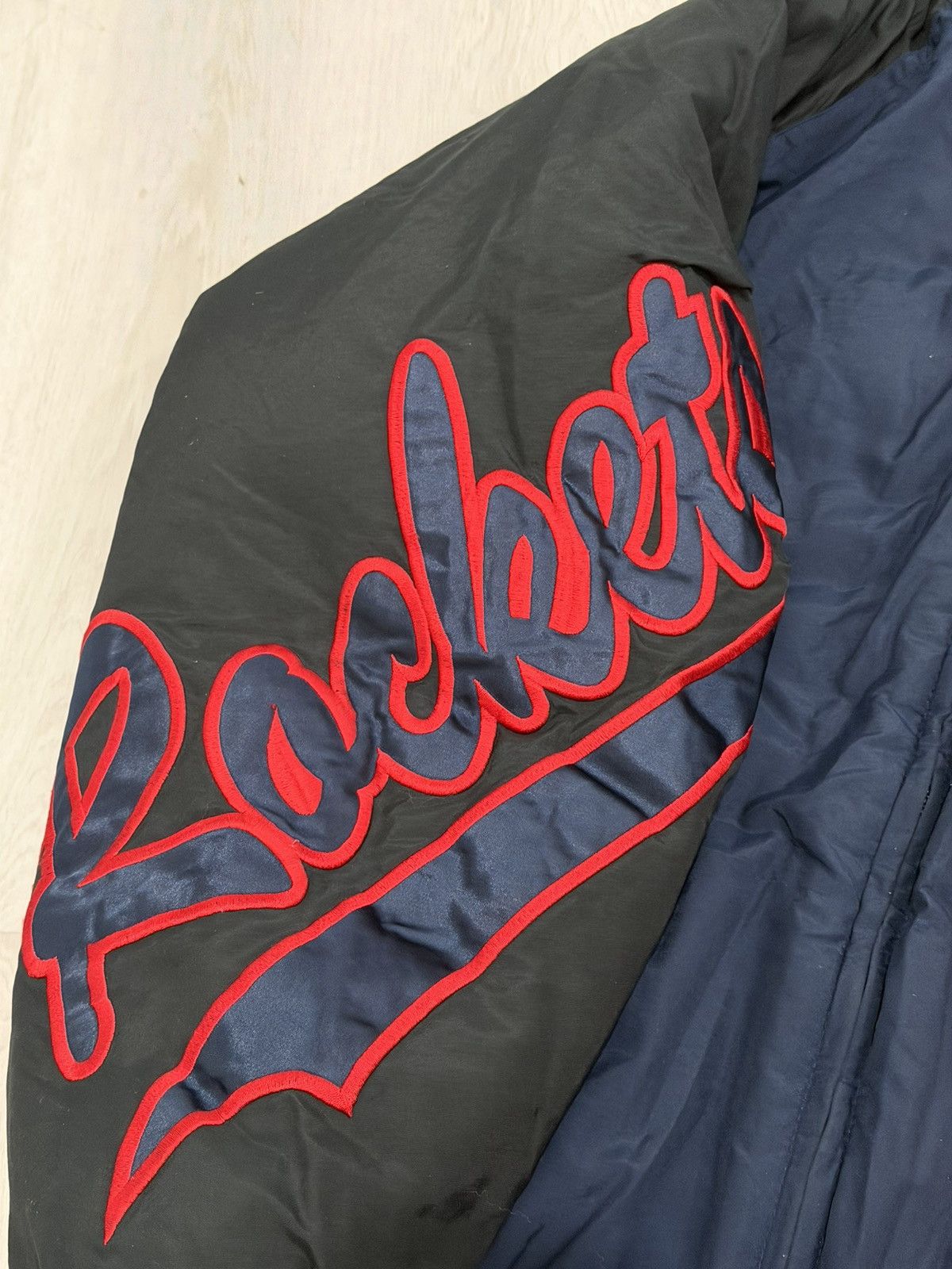 Logo Athletic Vintage 90s Houston Rockets Logo Athletic Puffer Jacket XL Size US XL / EU 56 / 4 - 4 Thumbnail