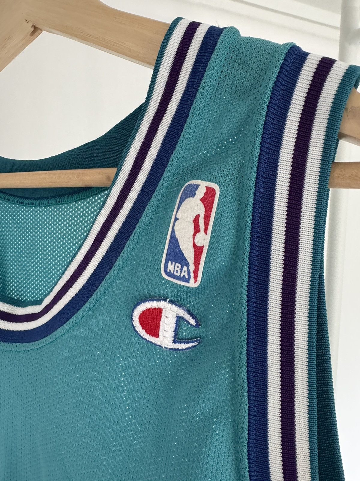 Champion Larry Johnson Charlotte Hornets Champion Jersey size 44 Size US S / EU 44-46 / 1 - 4 Thumbnail