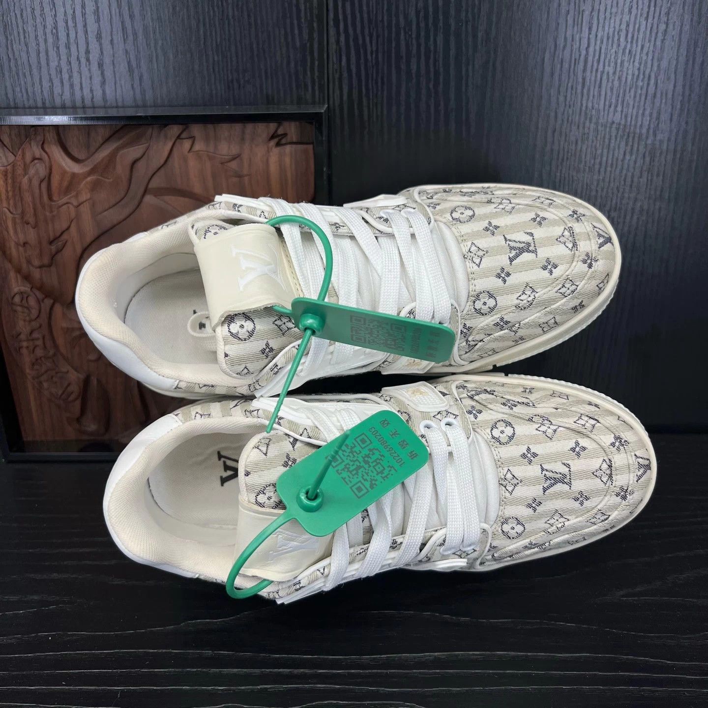 Louis Vuitton LV Trainer Tan 37 Mint Size US 6 / IT 36 - 5 Thumbnail