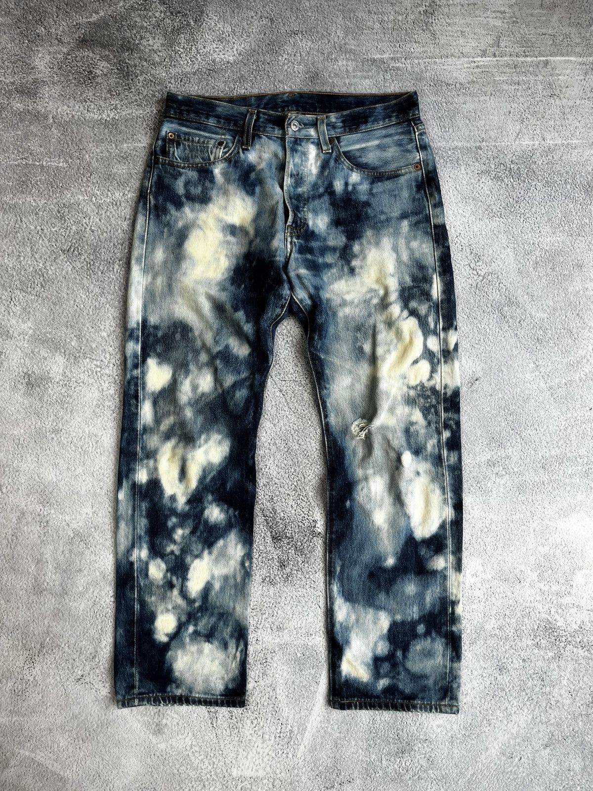Levi's Vintage Levis 501 Distressed Jeans Size US 32 / EU 48 - 2 Thumbnail