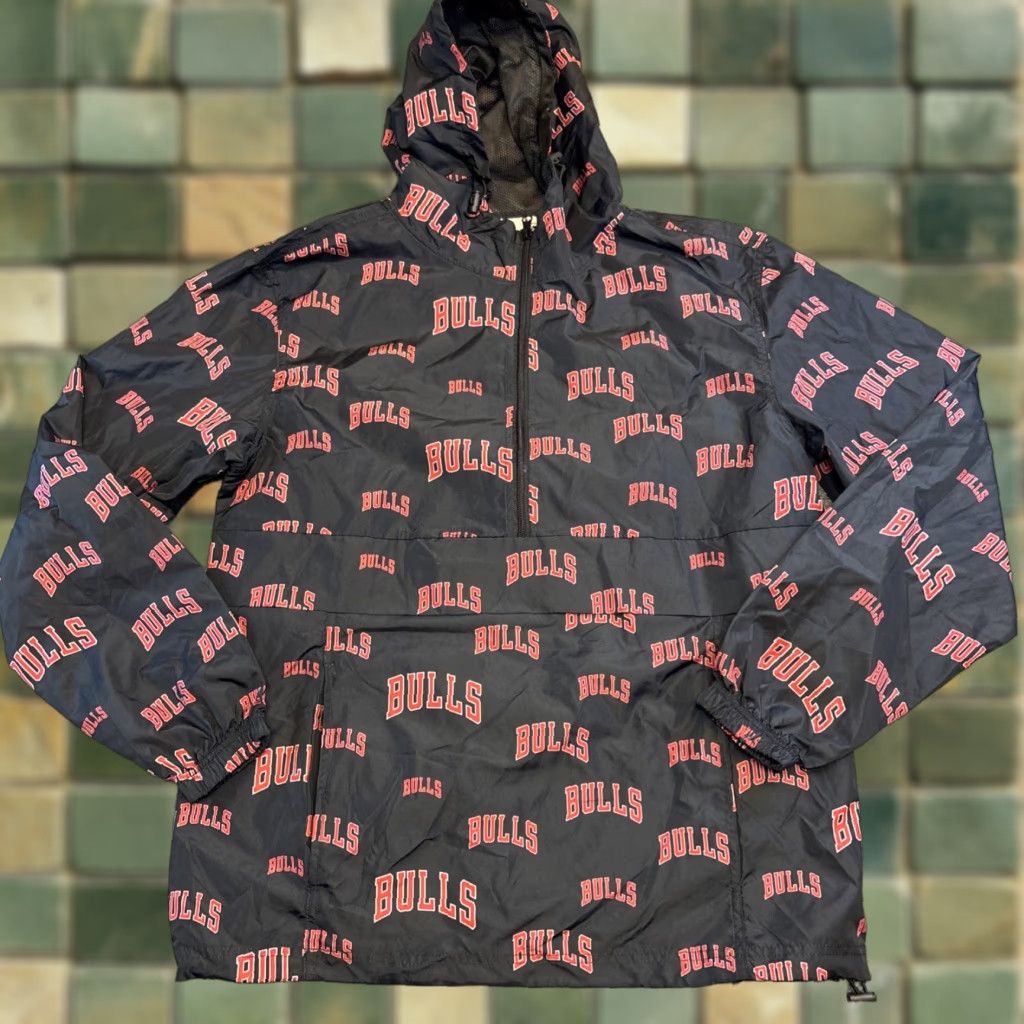 Vintage Fanatics Chicago Bulls NBA Hooded Windbreaker Jacket 1/2 Zip All Over Print Men's Small Size US S / EU 44-46 / 1 - 1 Thumbnail