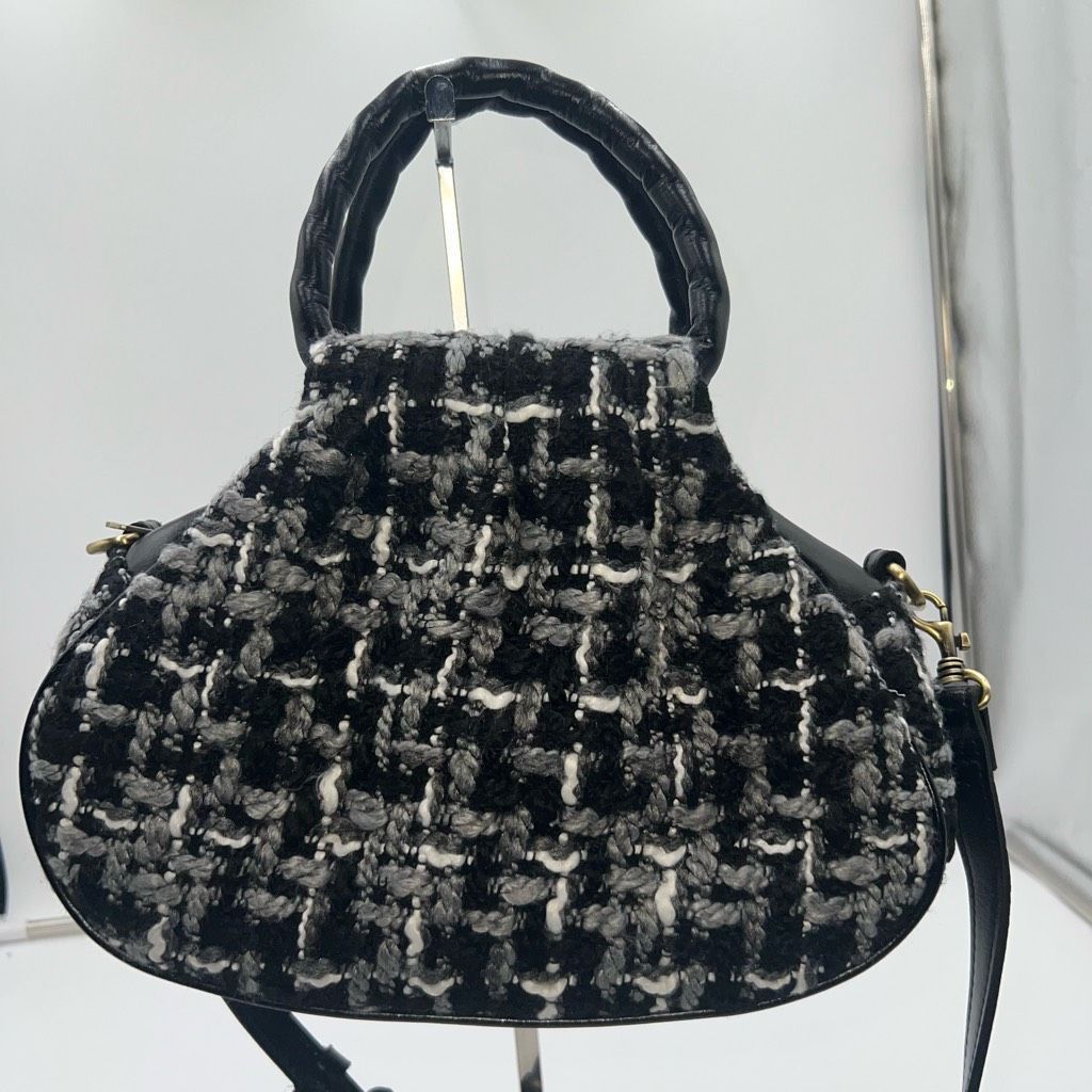 Other Patricia Nash Milburn Crossbody in Bouclé NWT and Dustbag Size ONE SIZE - 6 Thumbnail