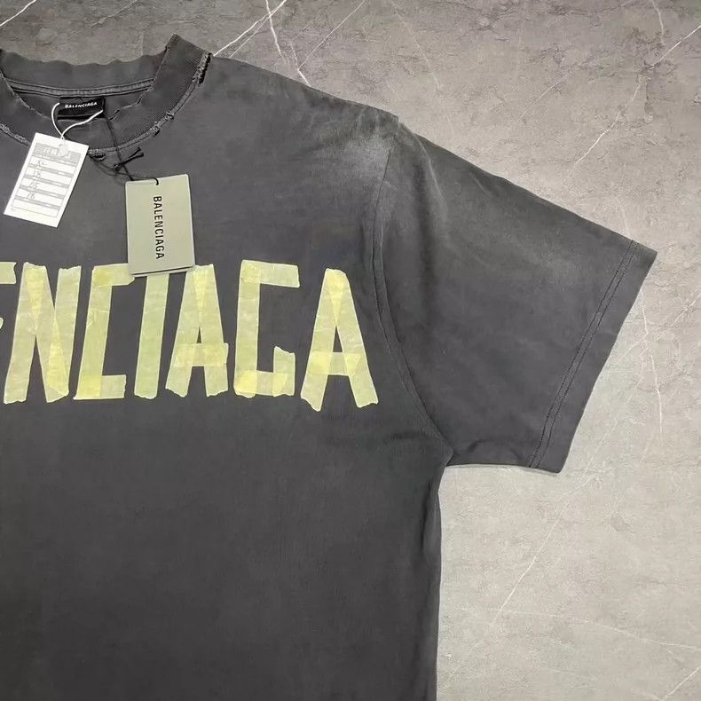 Balenciaga Balenciaga Adhesive tape LOGO short sleeve Size US XL / EU 56 / 4 - 4 Thumbnail