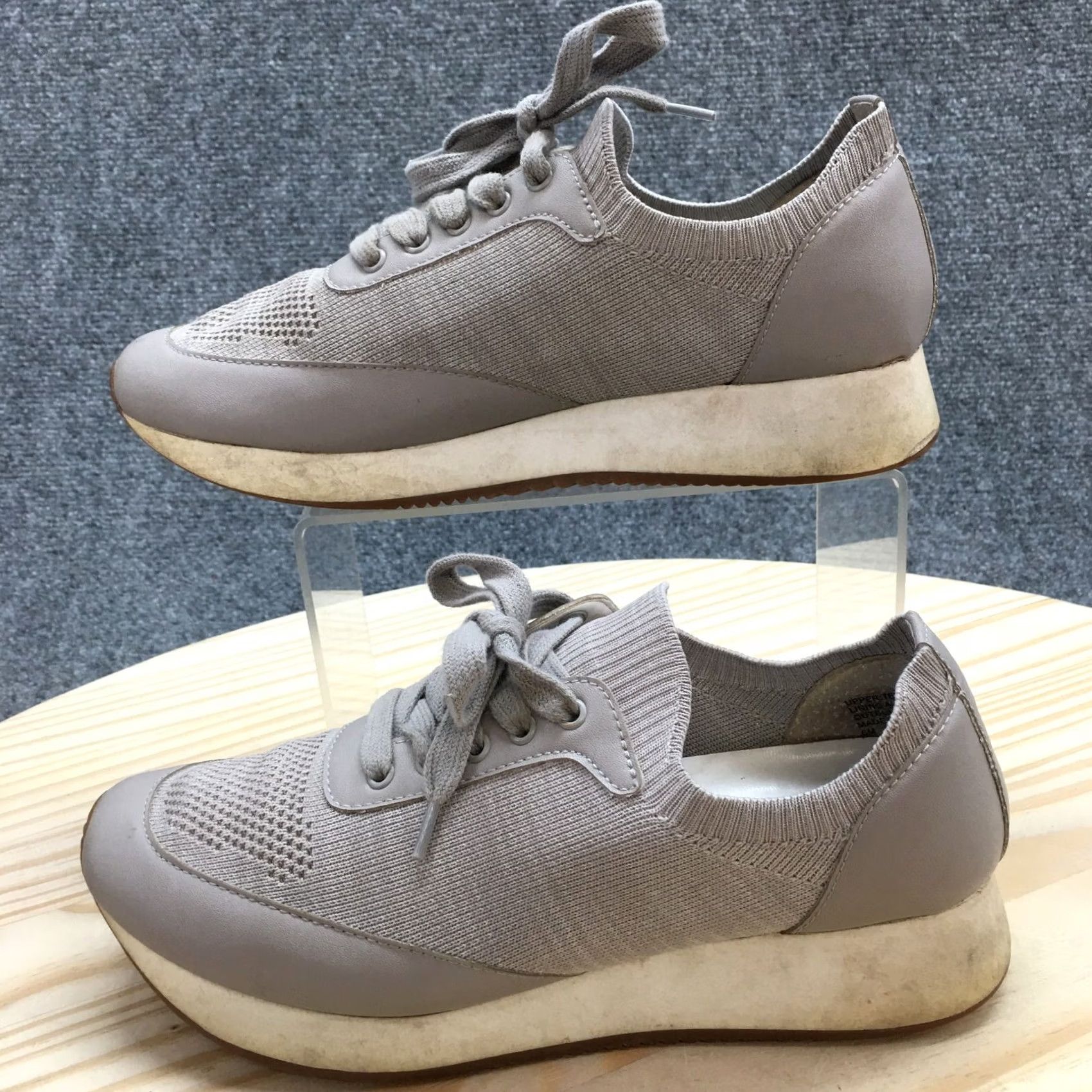 Banana Republic Banana Republic Shoes Womens 6 M Sporty Low Top Knitted Sneakers Gray Fabric Sneakers Gray Women Size M / US 6-8 / IT 42-44 - 2 Thumbnail