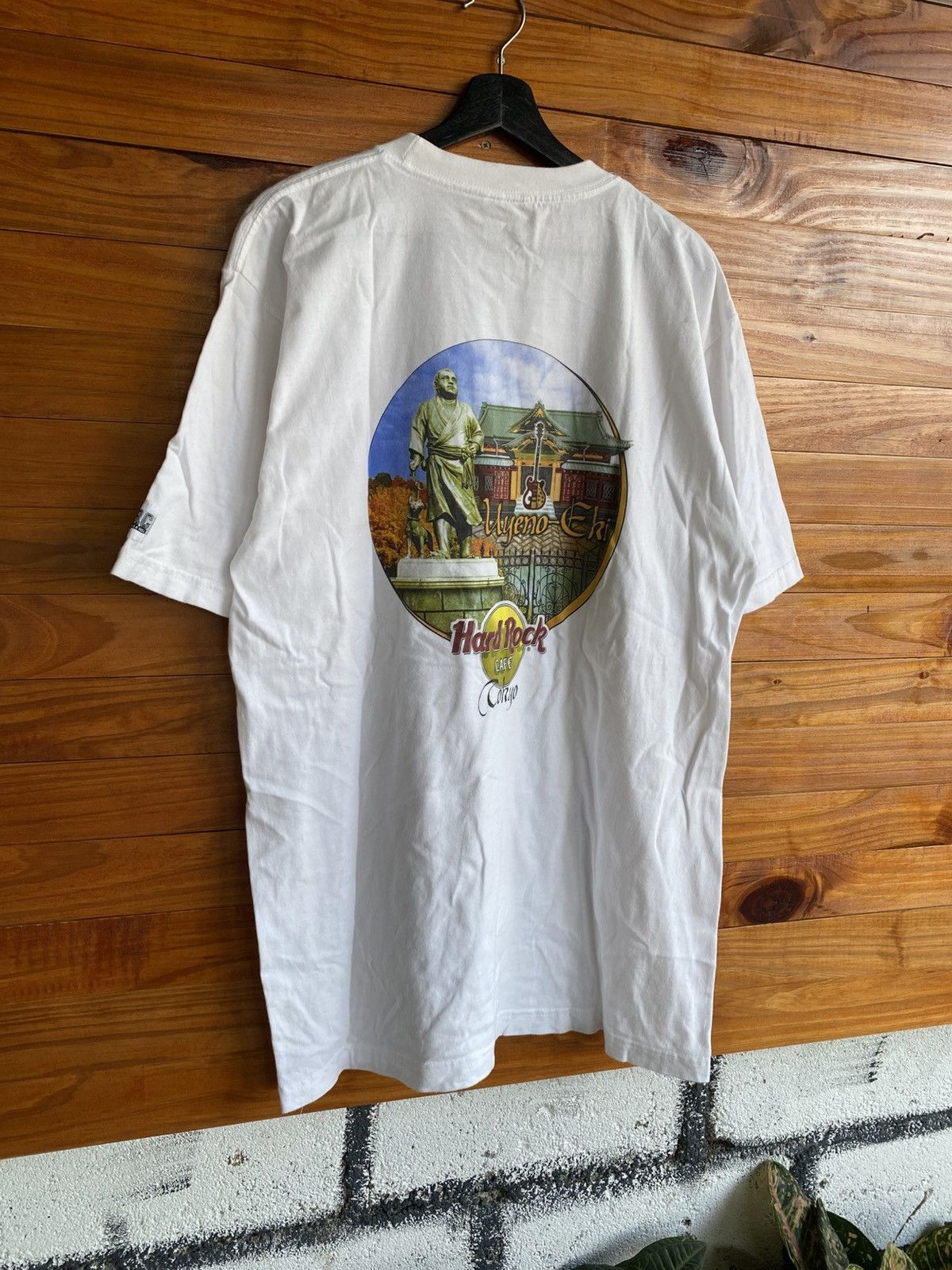 Hard Rock Cafe Vintage Hard Rock Cafe Ueno-Eki Tokyo Heavy Tee White 90s Size US L / EU 52-54 / 3 - 5 Thumbnail