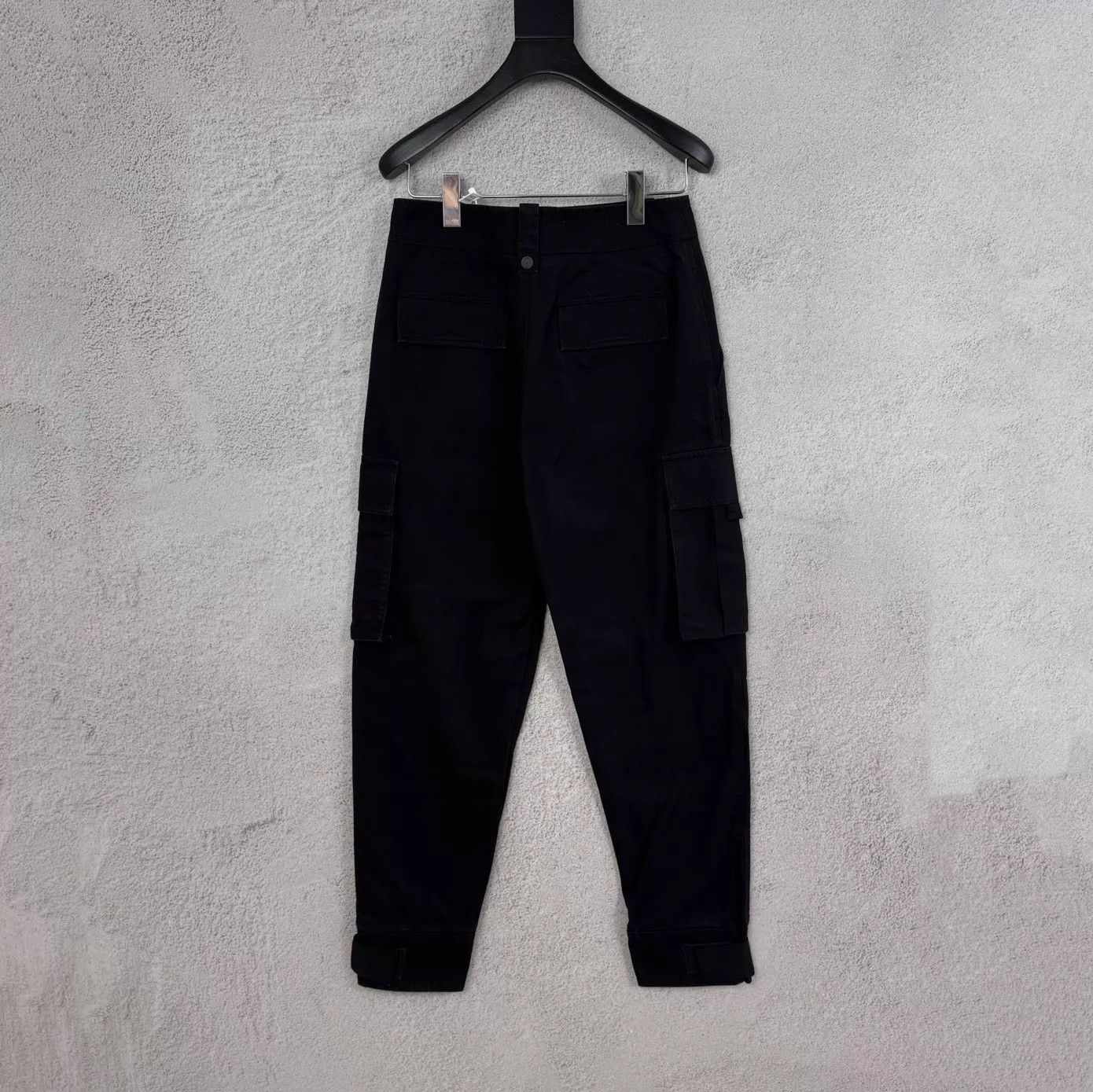 Dior Dior Metal Plaque Cargo Pants Black Size US 28 / EU 44 - 2 Thumbnail