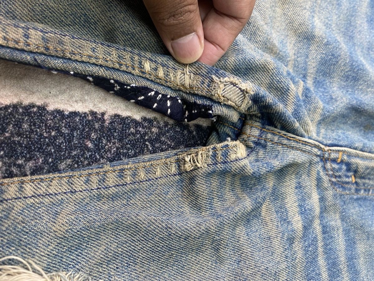 Levi's Vintage Levi’s Distressed Jeans Size US 30 / EU 46 - 7 Thumbnail