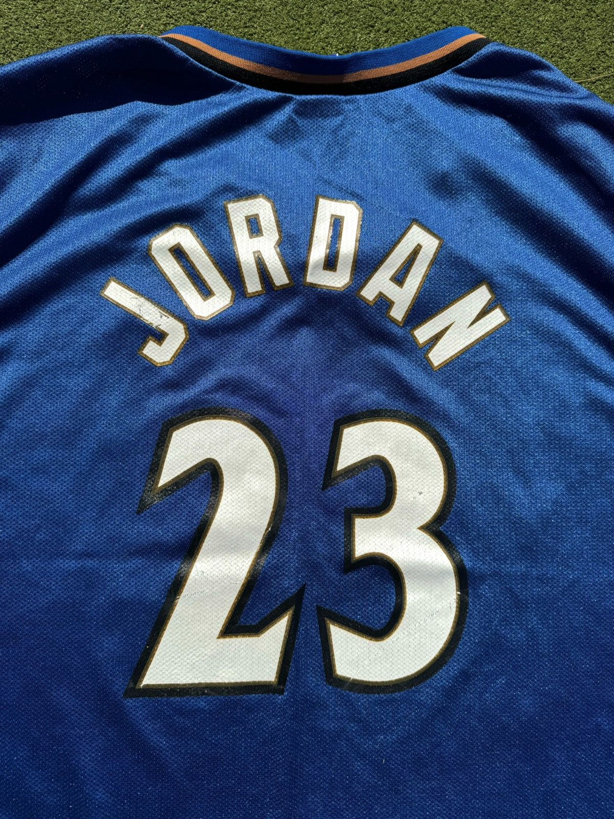 Champion × Vintage Washington Wizards Jordan Champion Vintage NBA Jersey Size US XL / EU 56 / 4 - 4 Thumbnail