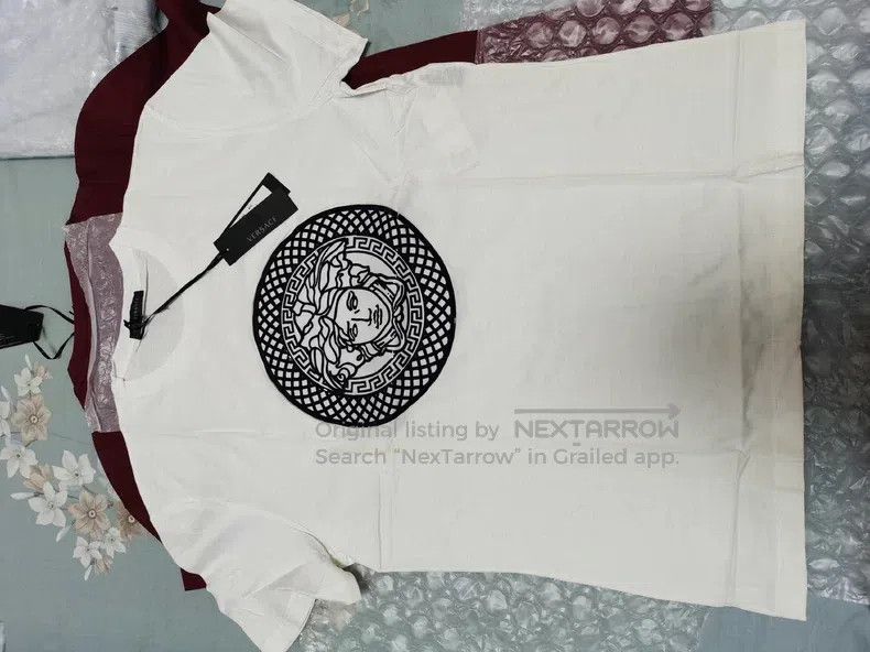 Versace Versace White short sleeves Size US L / EU 52-54 / 3 - 1 Thumbnail