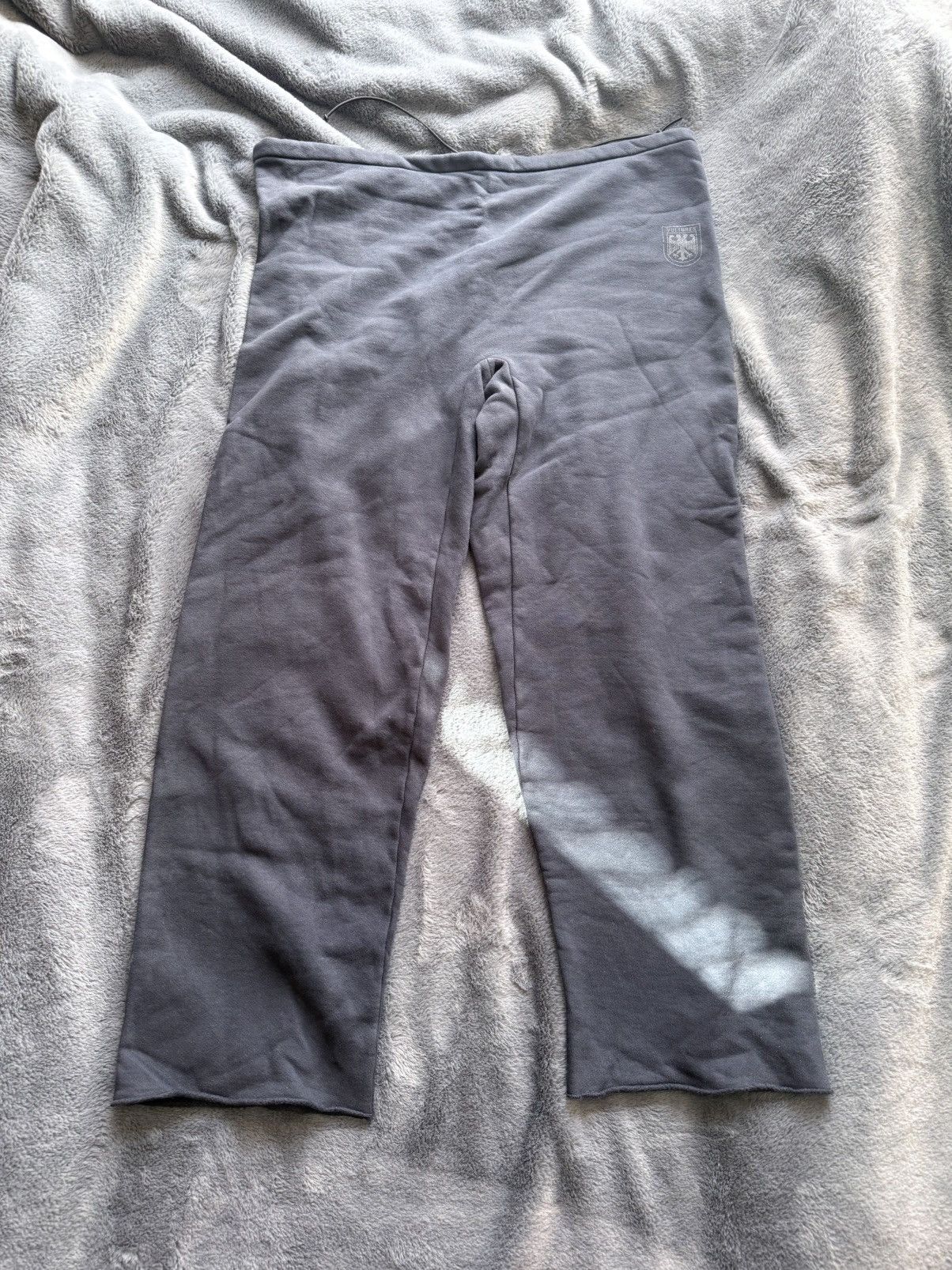 Yeezy YEEZY VULTURES JOGGERS Size US 33 - 1 Thumbnail