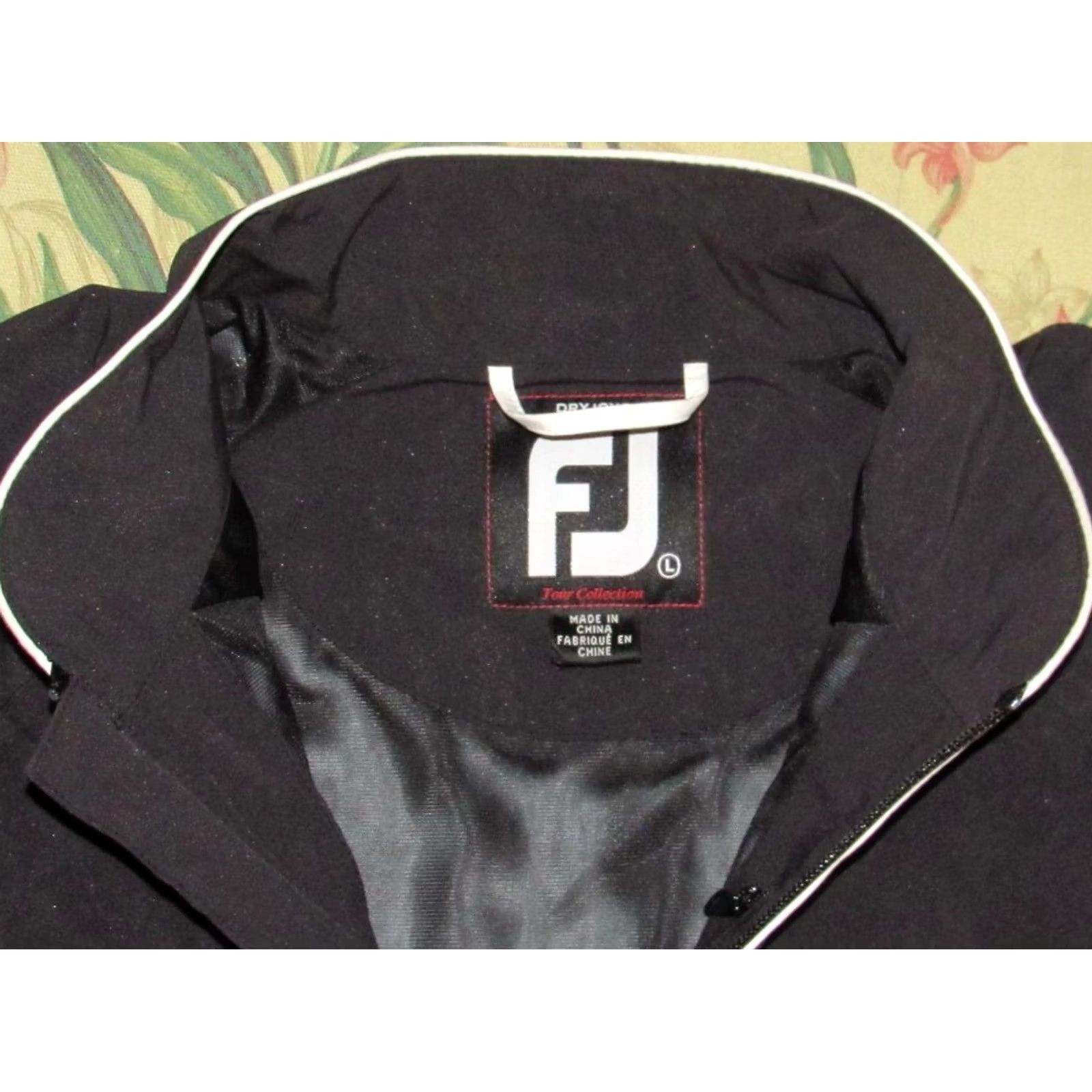 Footjoy FOOTJOY Tour Collection Black White 1/2 Zip Short Sleeve Golf Jacket Large Size US 33 - 4 Thumbnail