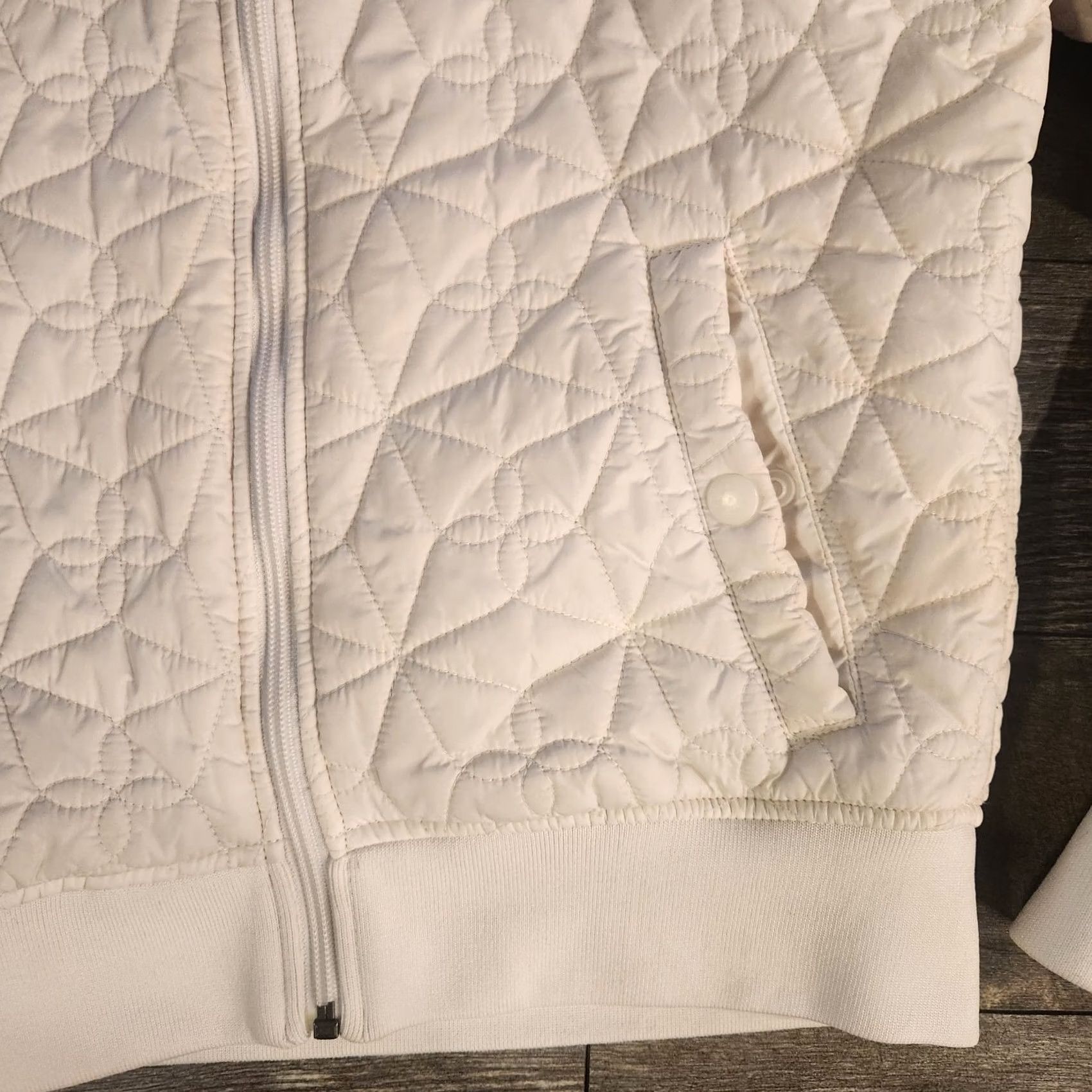 The North Face The North Face Jacket Womens Petite Medium Quilted Puffer Insulated Full Zip Pockets White Size M / US 6-8 / IT 42-44 - 2 Thumbnail