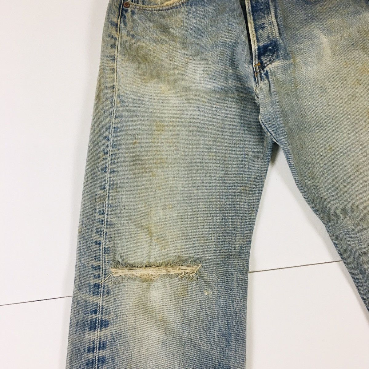 Levi's Vintage Clothing Vintage 90s Levis Distress Jeans Made in USA Size US 33 - 4 Thumbnail