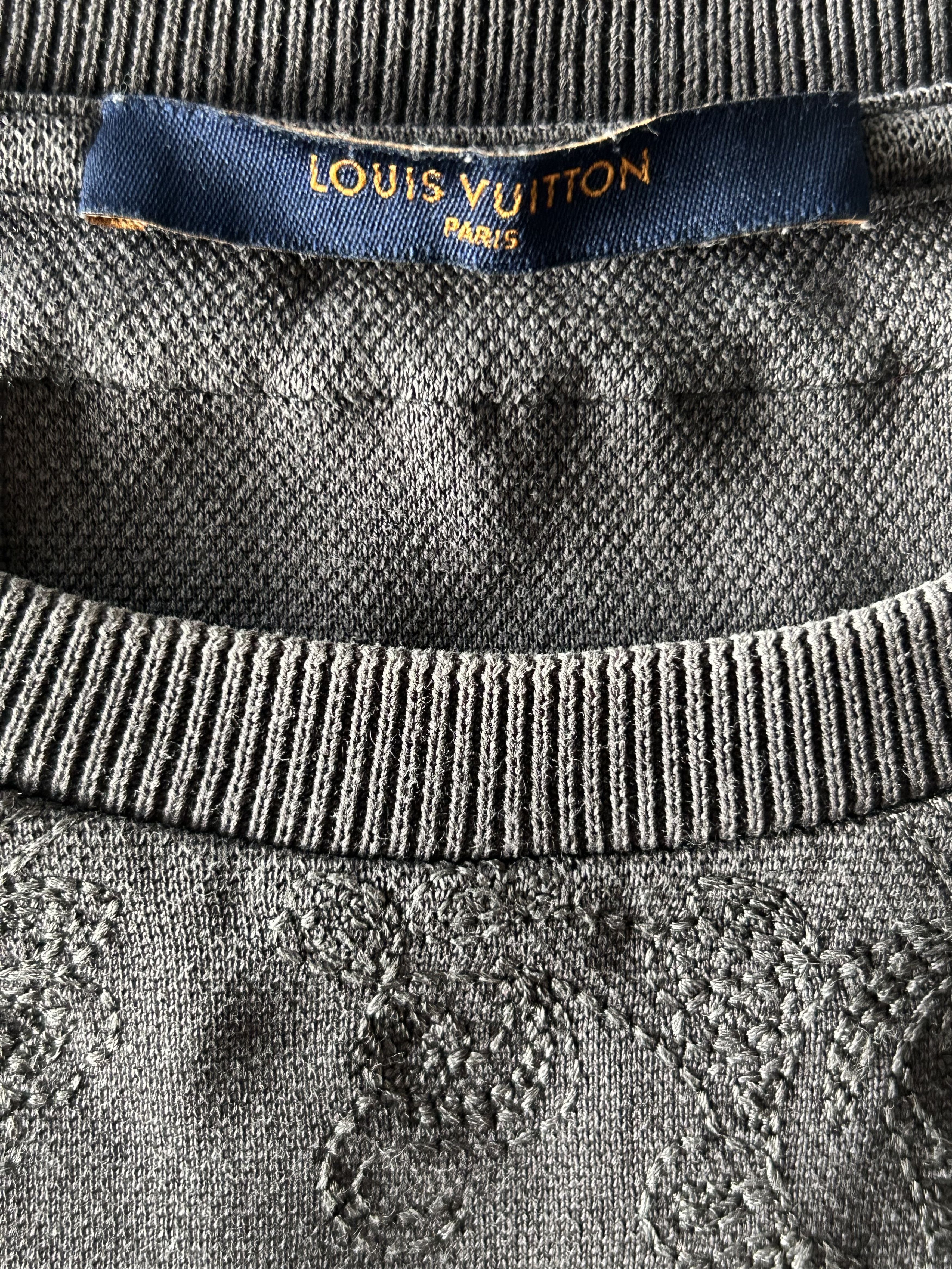 Louis Vuitton Louis Vuitton Grey Notre Dame Embroidered T-Shirt Size US L / EU 52-54 / 3 - 3 Thumbnail