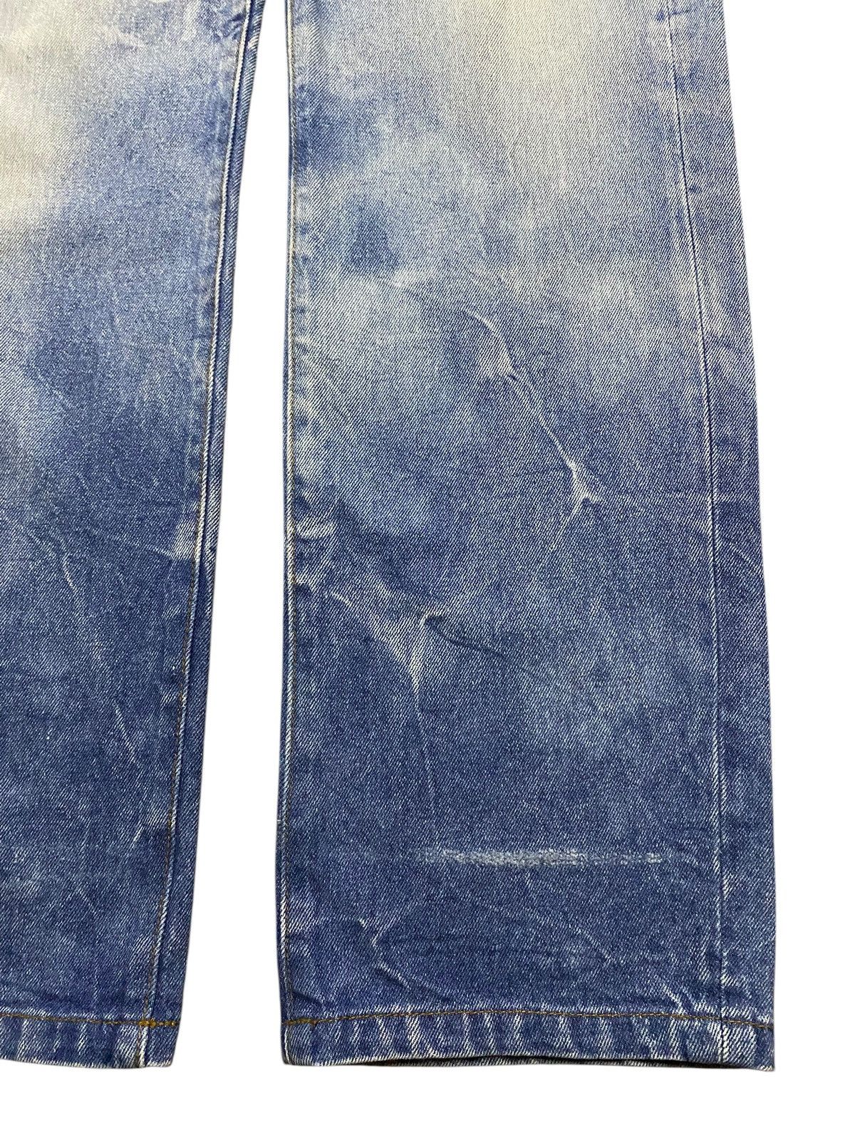 Japanese Brand Vintage Japanese Brand Bleach Distressed Loose Jeans Size US 31 - 8 Thumbnail