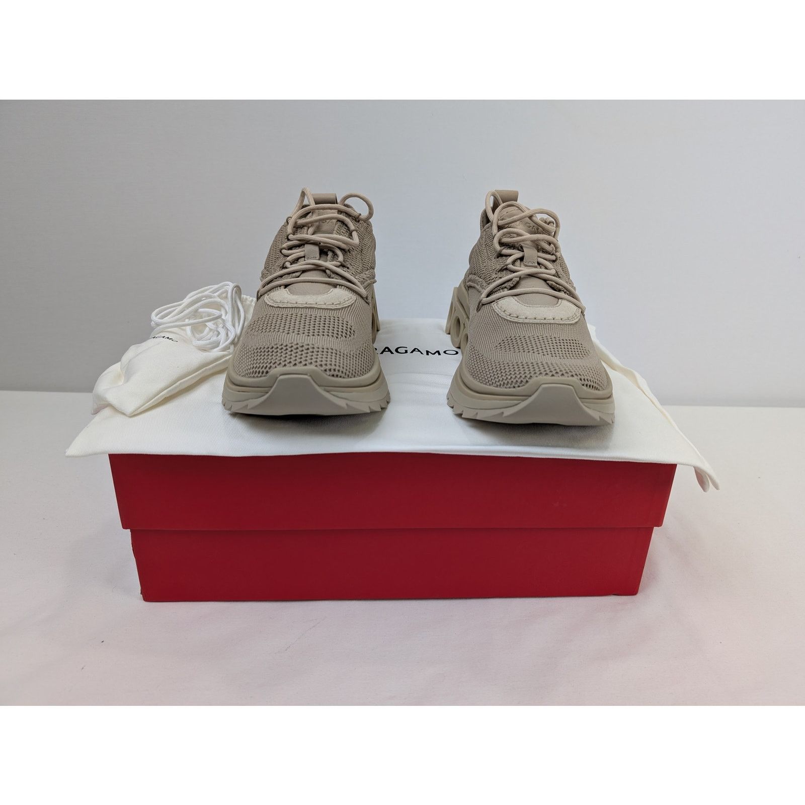 Salvatore Ferragamo o1rshd1 Nima Gold Men Shoes Fashion Sneaker in Beige Size US 8 / EU 41 - 12 Thumbnail