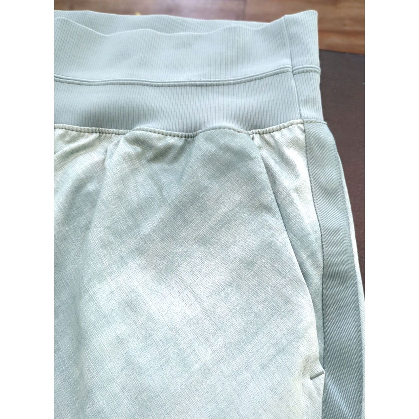 Athleta Athleta Shirt? Size 32" / US 10 / IT 46 - 3 Thumbnail