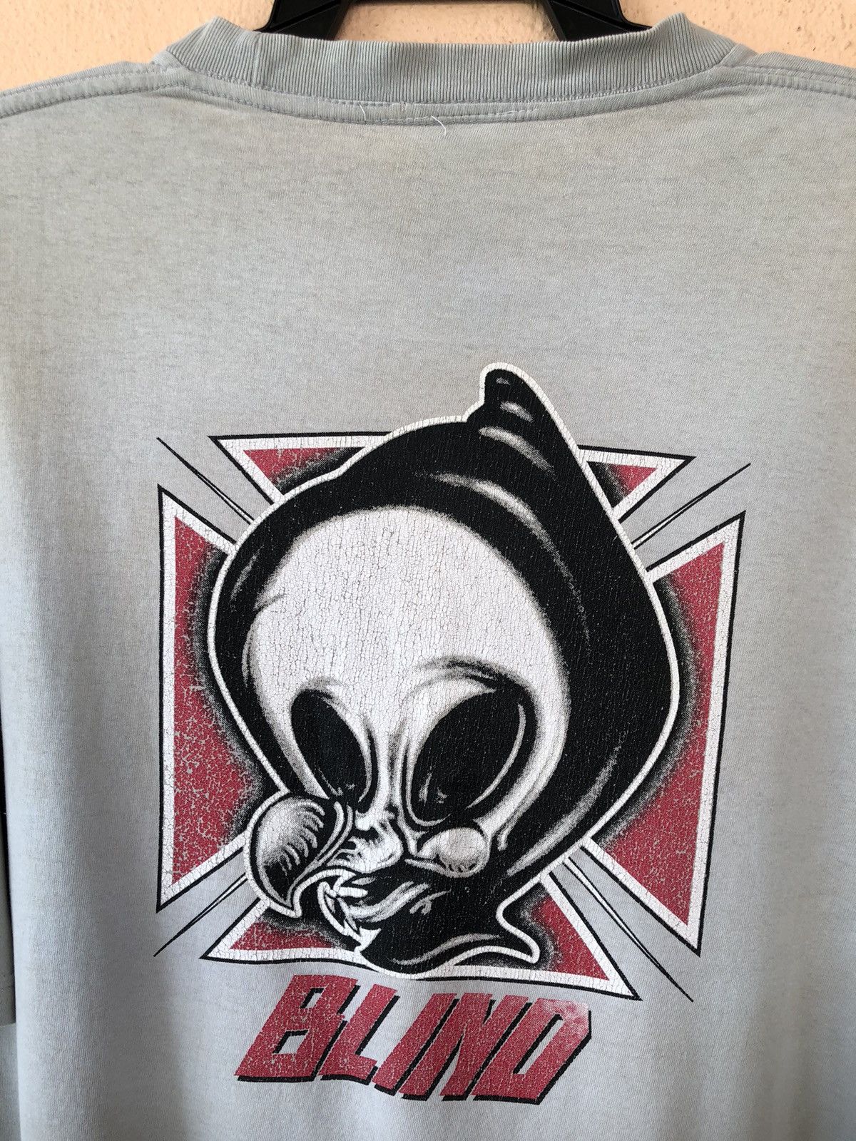 Other Vintage BLIND Reaper Skateboard Distressed Tee Size US XL / EU 56 / 4 - 2 Thumbnail