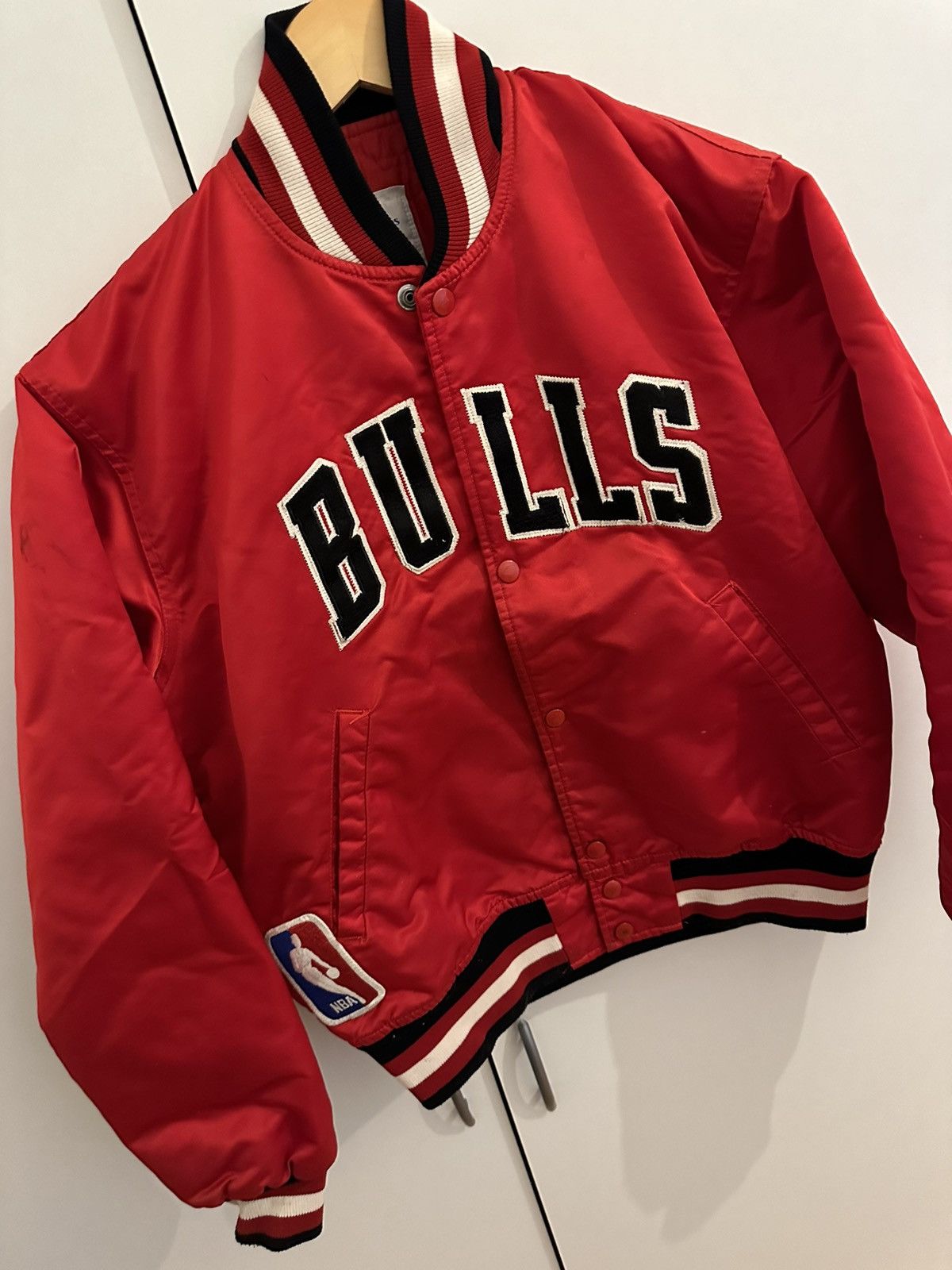Starter Starter Jacket Chicago Bulls Size M NBA Vintage Starter Size US M / EU 48-50 / 2 - 4 Thumbnail