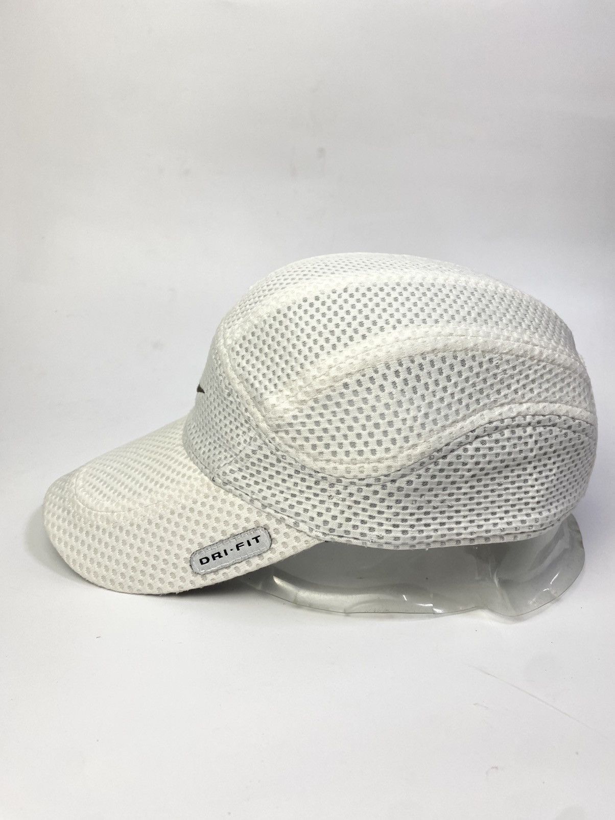 Nike Vintage Nike Tailwind White 7Panel Running Hat Size ONE SIZE - 4 Thumbnail