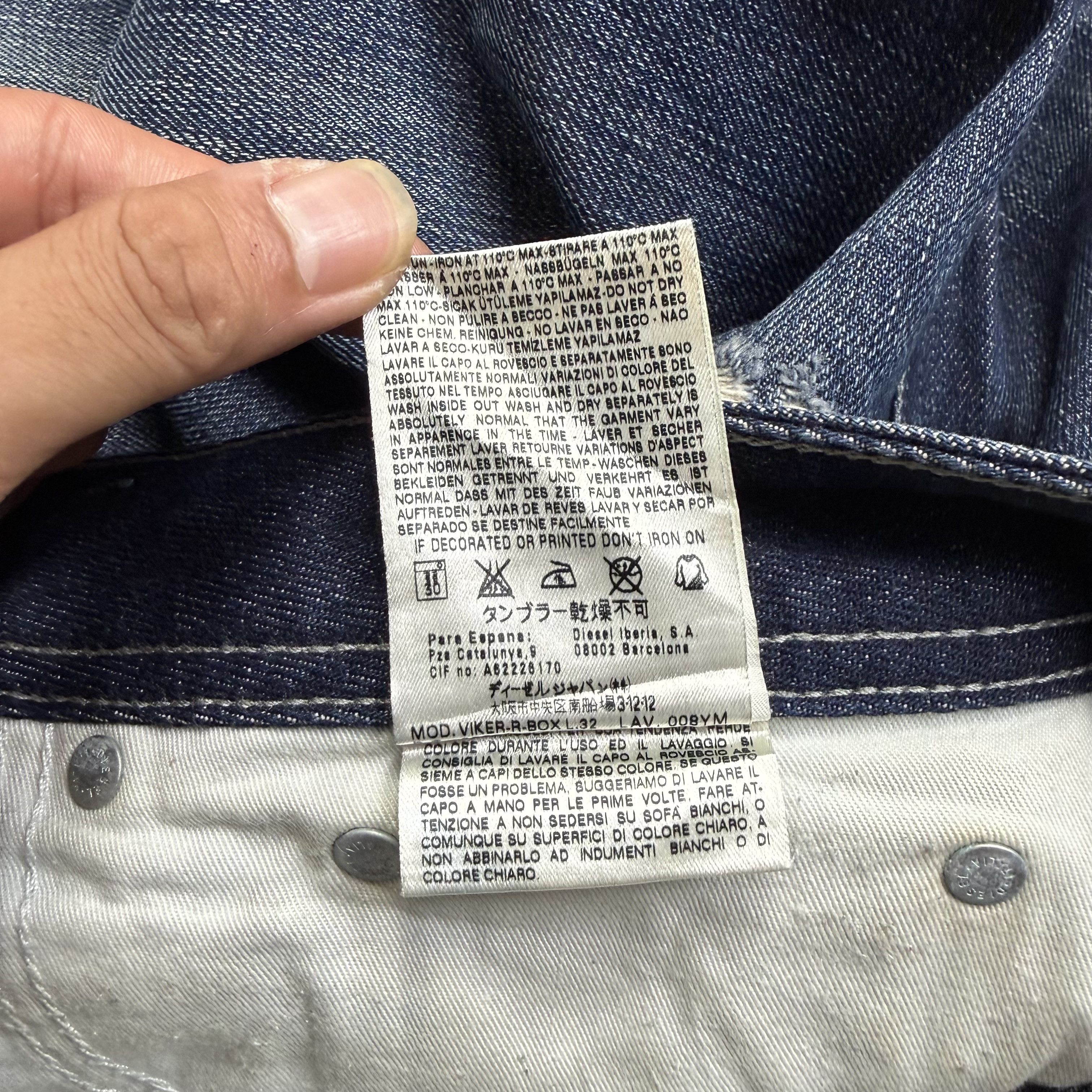 Diesel Diesel Viker-R-Box Distressed Jeans Size US 31 - 10 Thumbnail