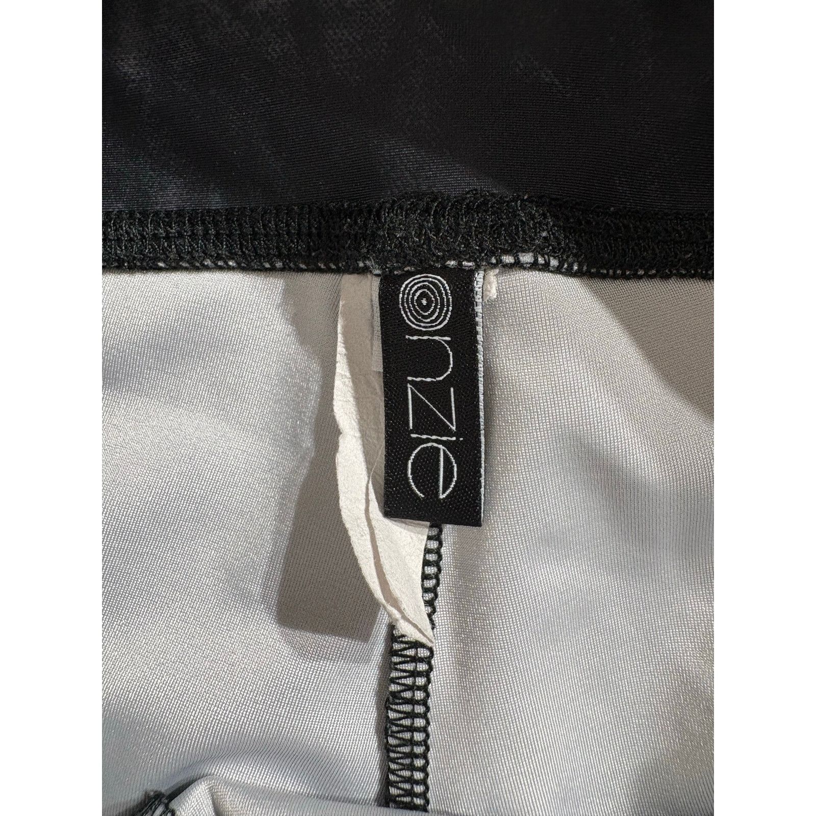 Other Onzie x Peloton | High Waist Leaf Print Leggings | Medium Size 22" - 4 Thumbnail